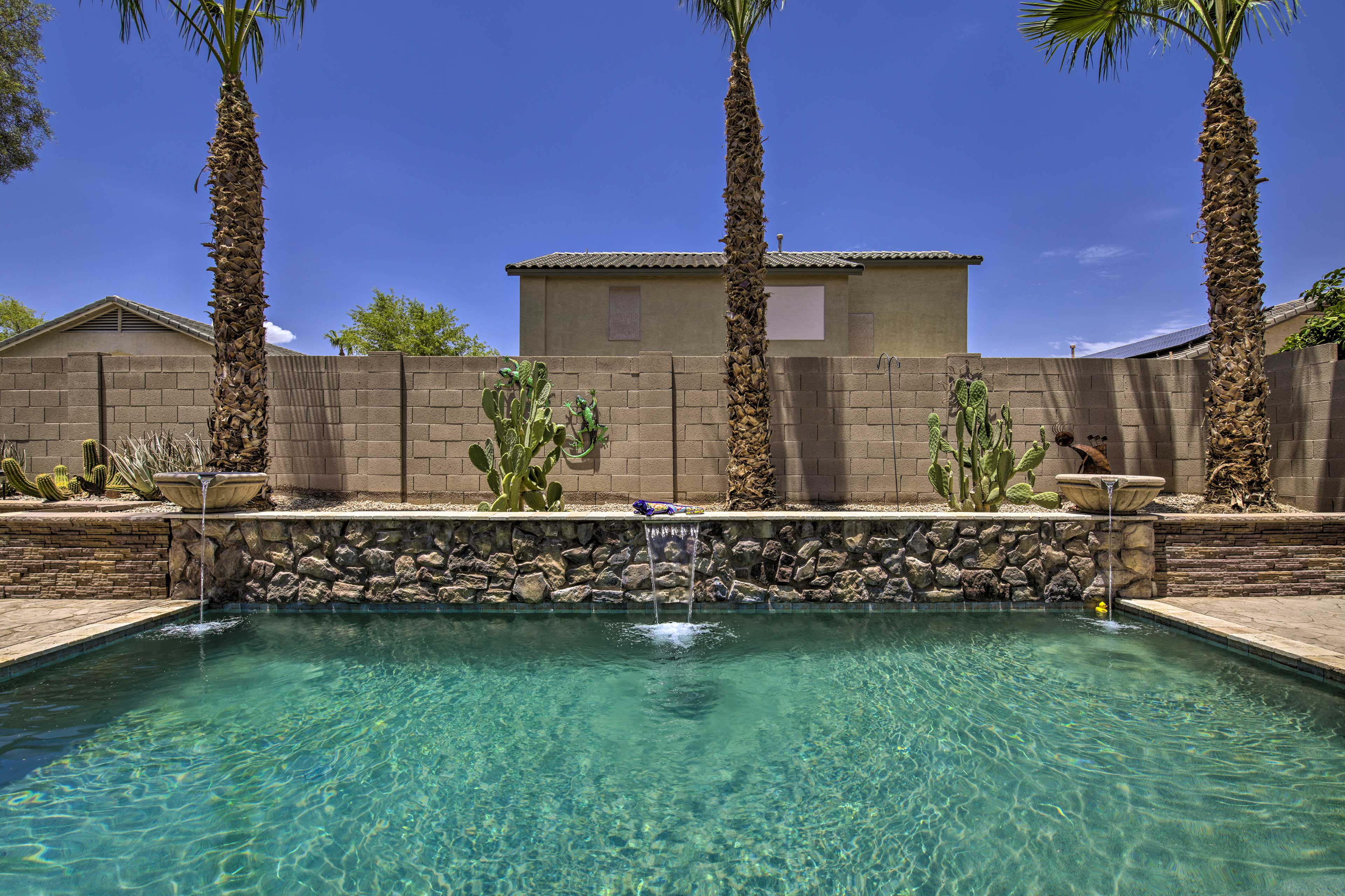 Chic Maricopa Getaway w/ Outdoor Oasis & Pool