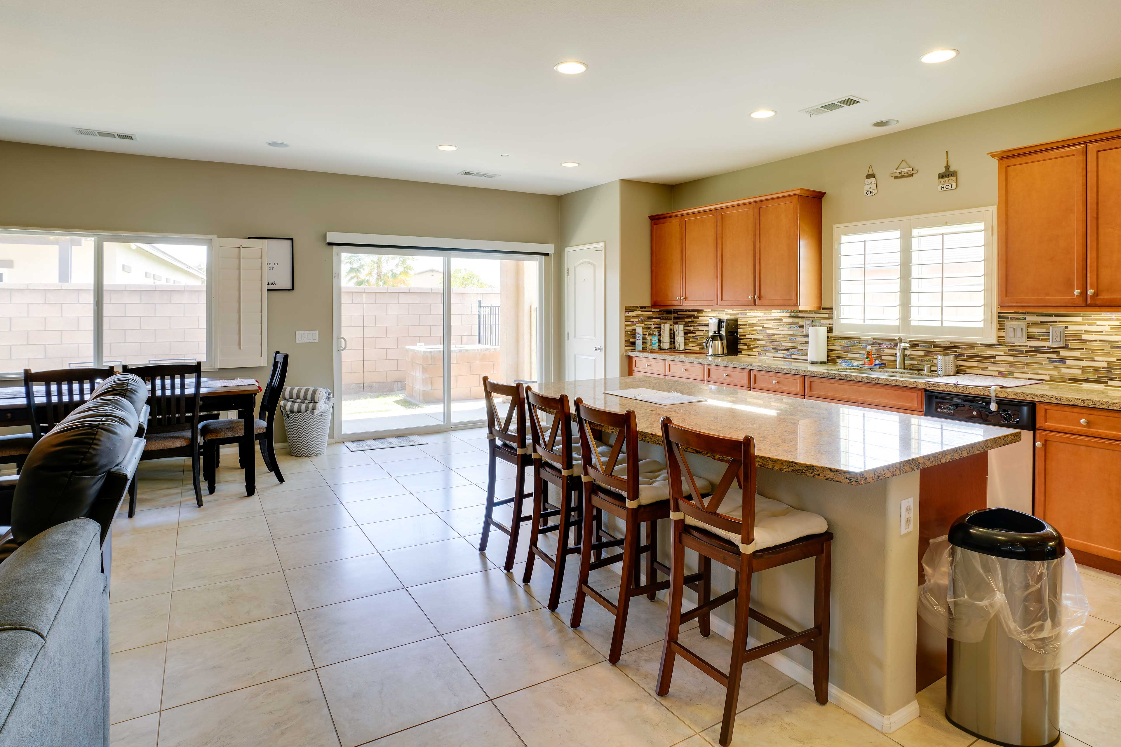 Dining Room | Dishware/Flatware Provided | Breakfast Bar