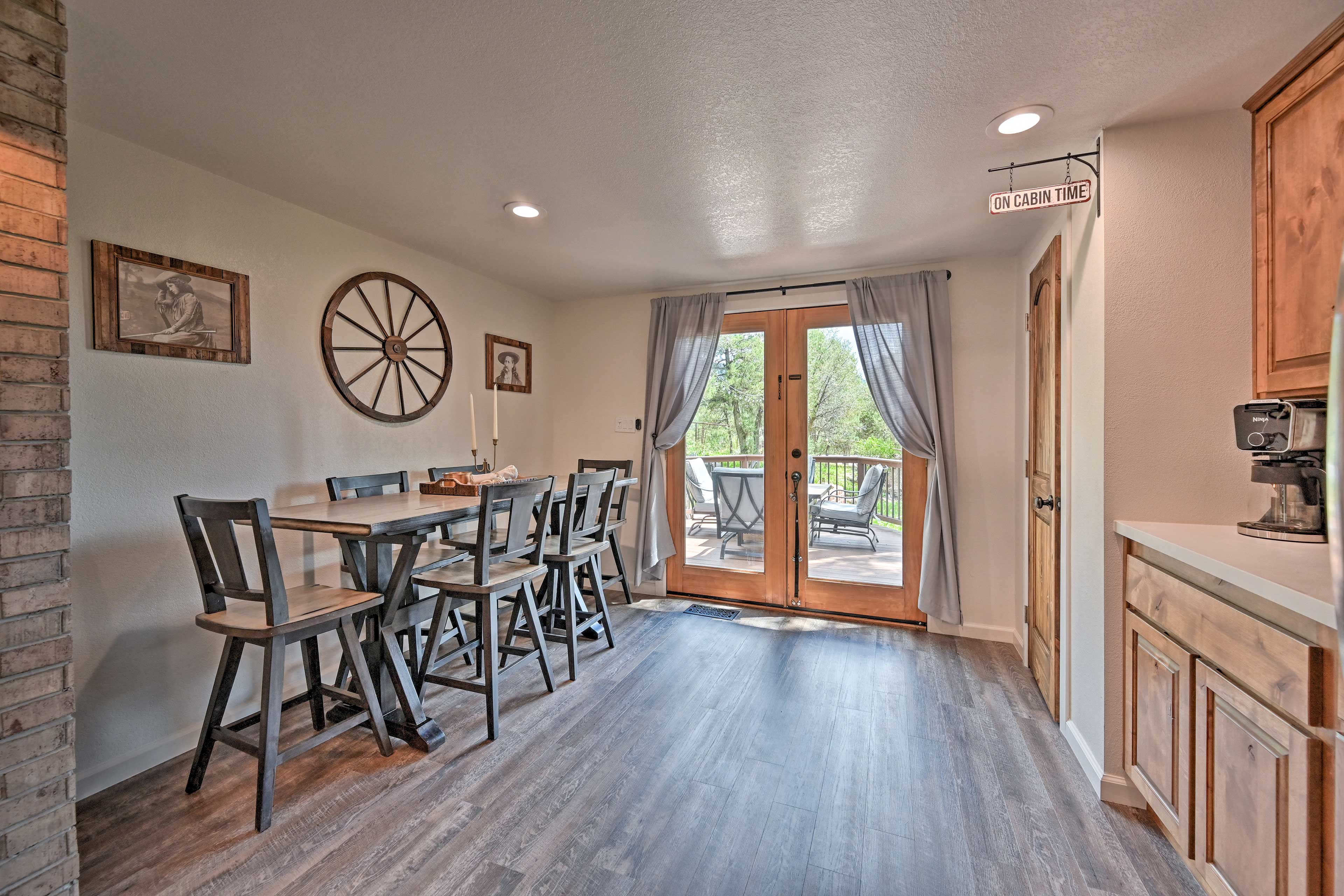 Dining Area | Dishware & Flatware