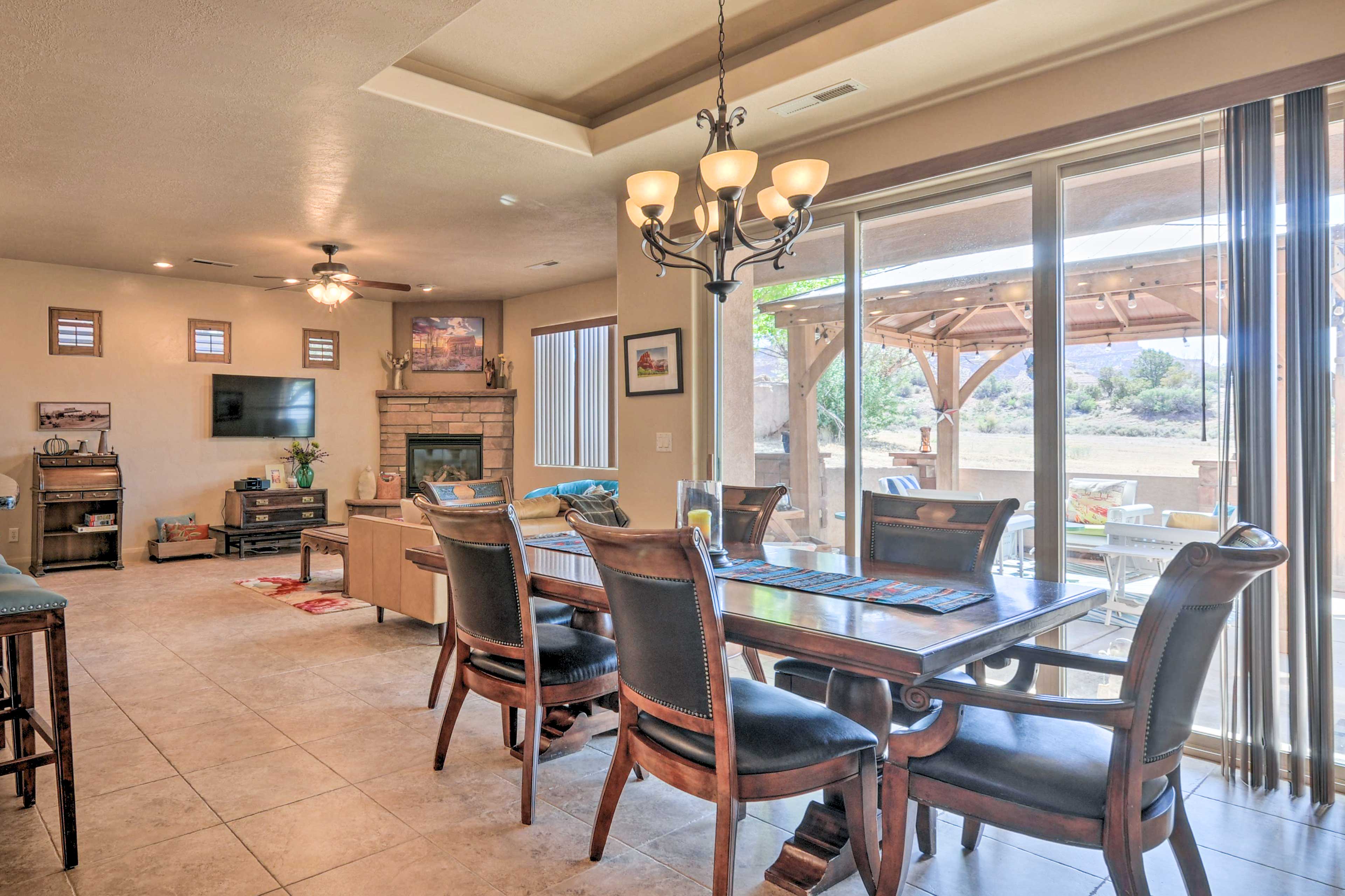 Dining Room | Dishware & Flatware Provided