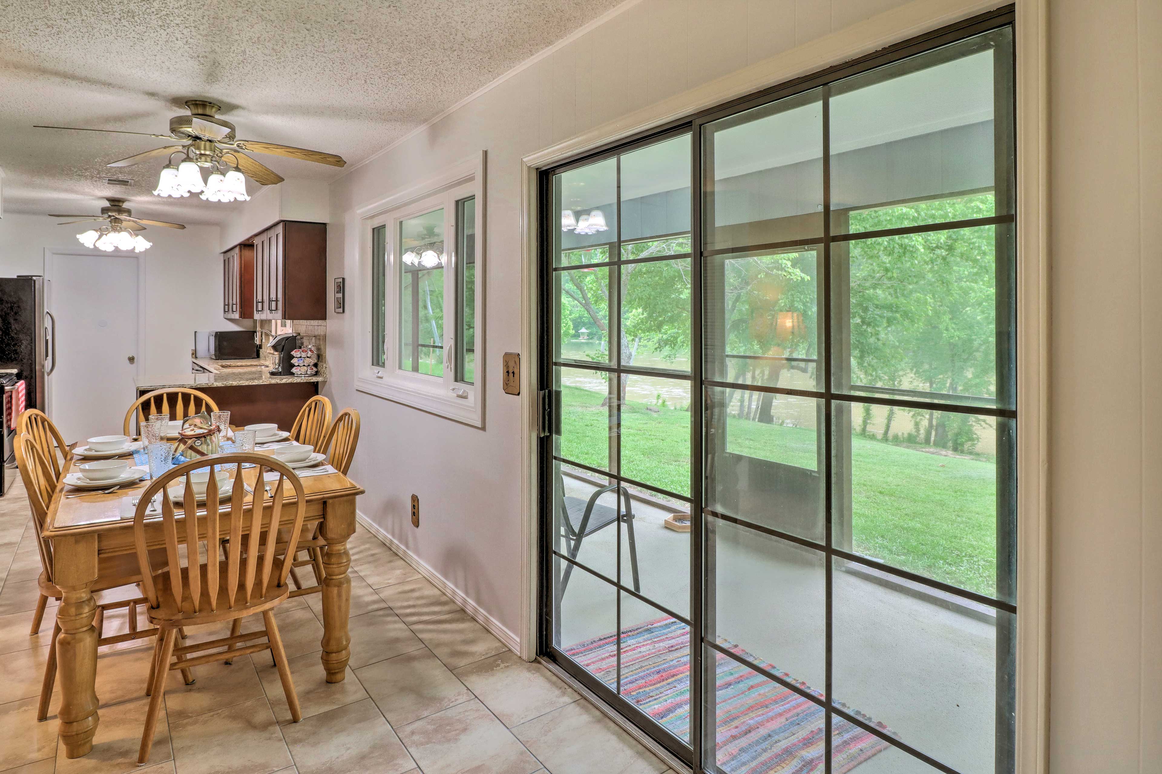 Dining Area | Dishware & Flatware