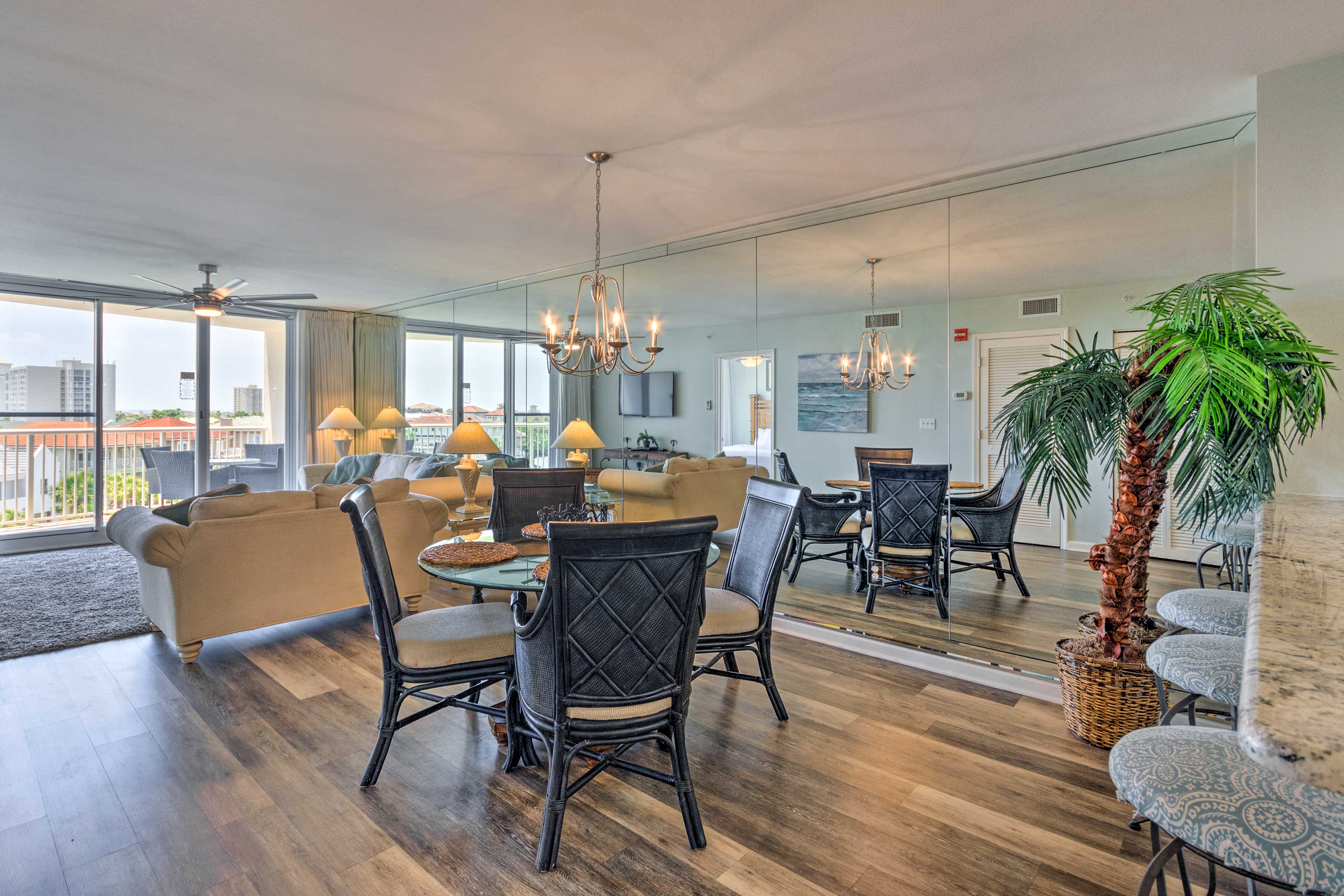 Dining Area | Dishware Provided