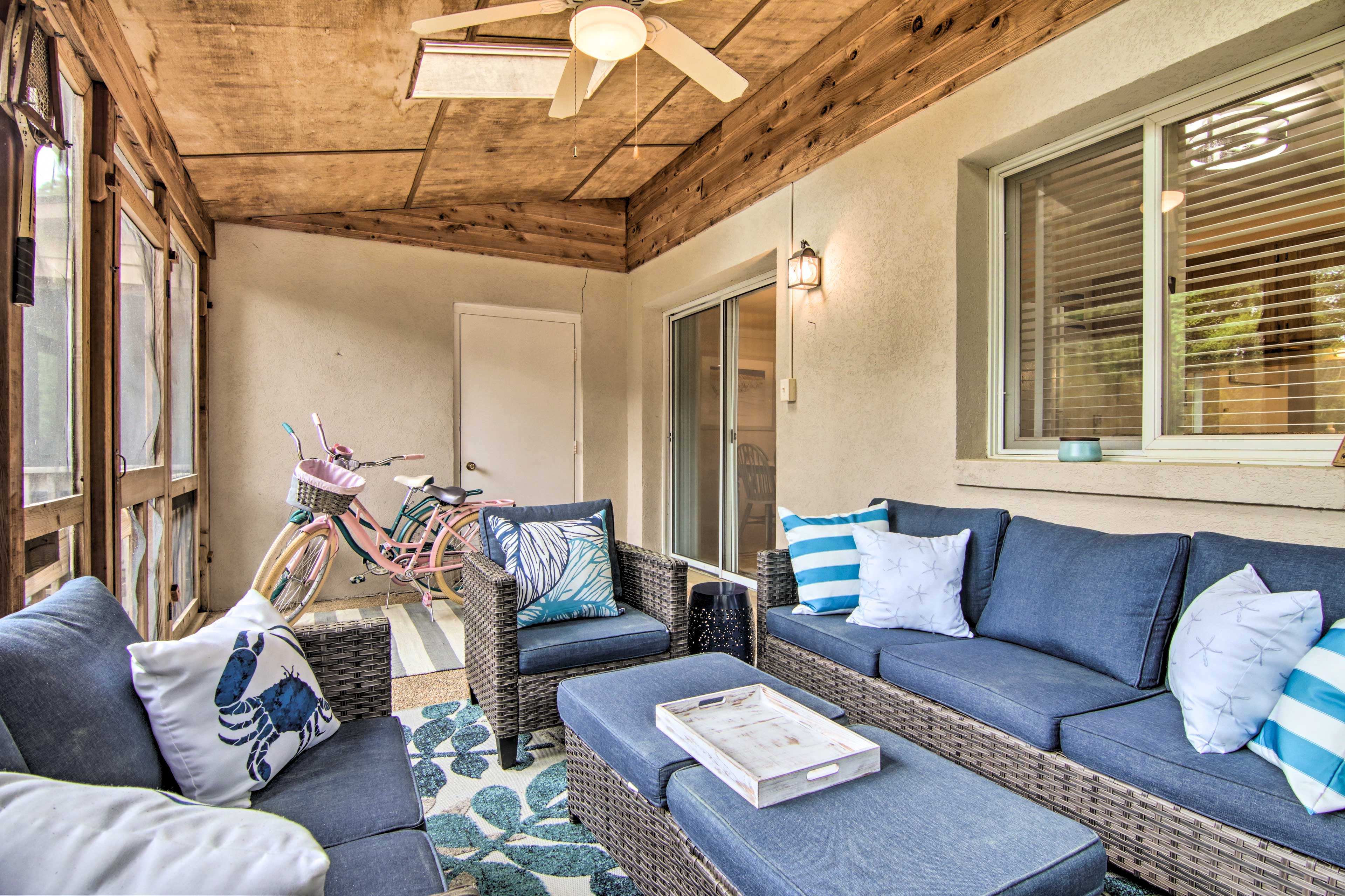 Screened-In Porch