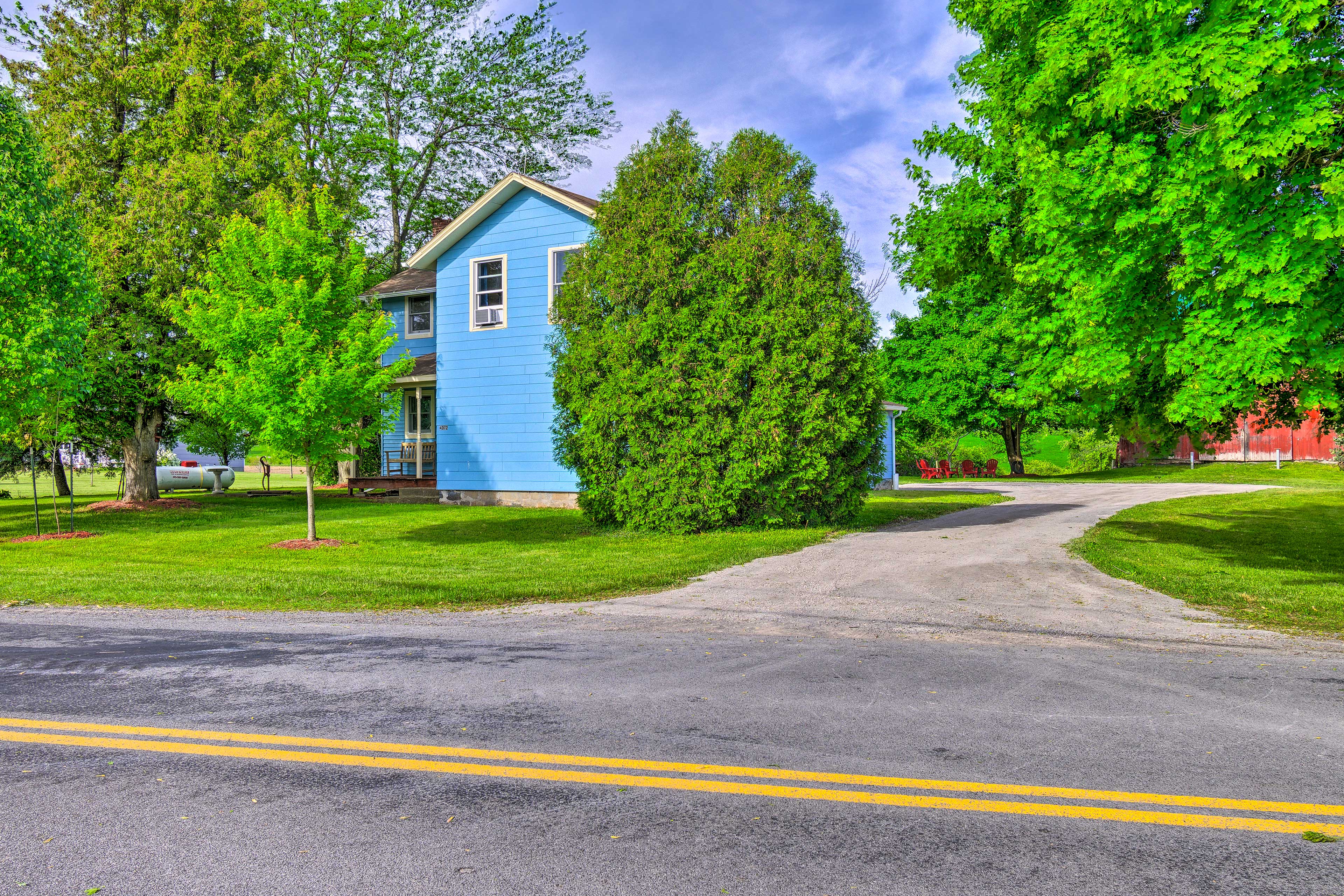 Parking | Driveway (3 Vehicles)