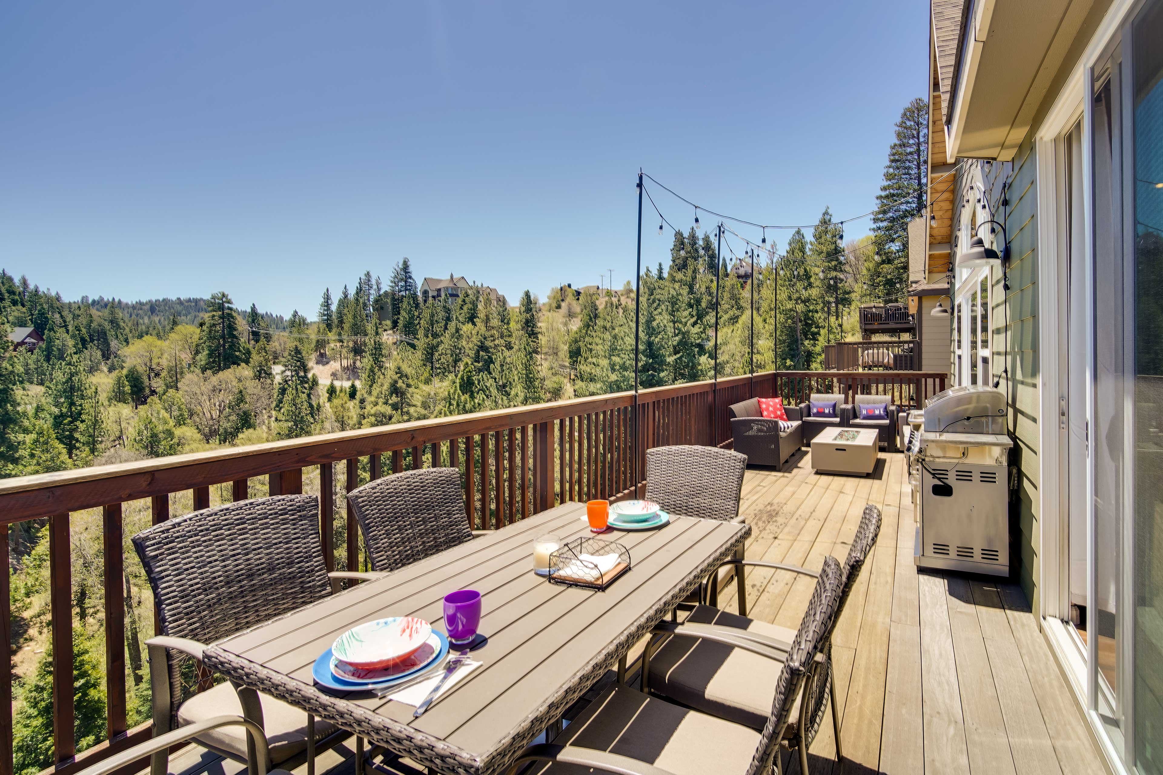 Upper Deck | Gas Grill | Mountain Views