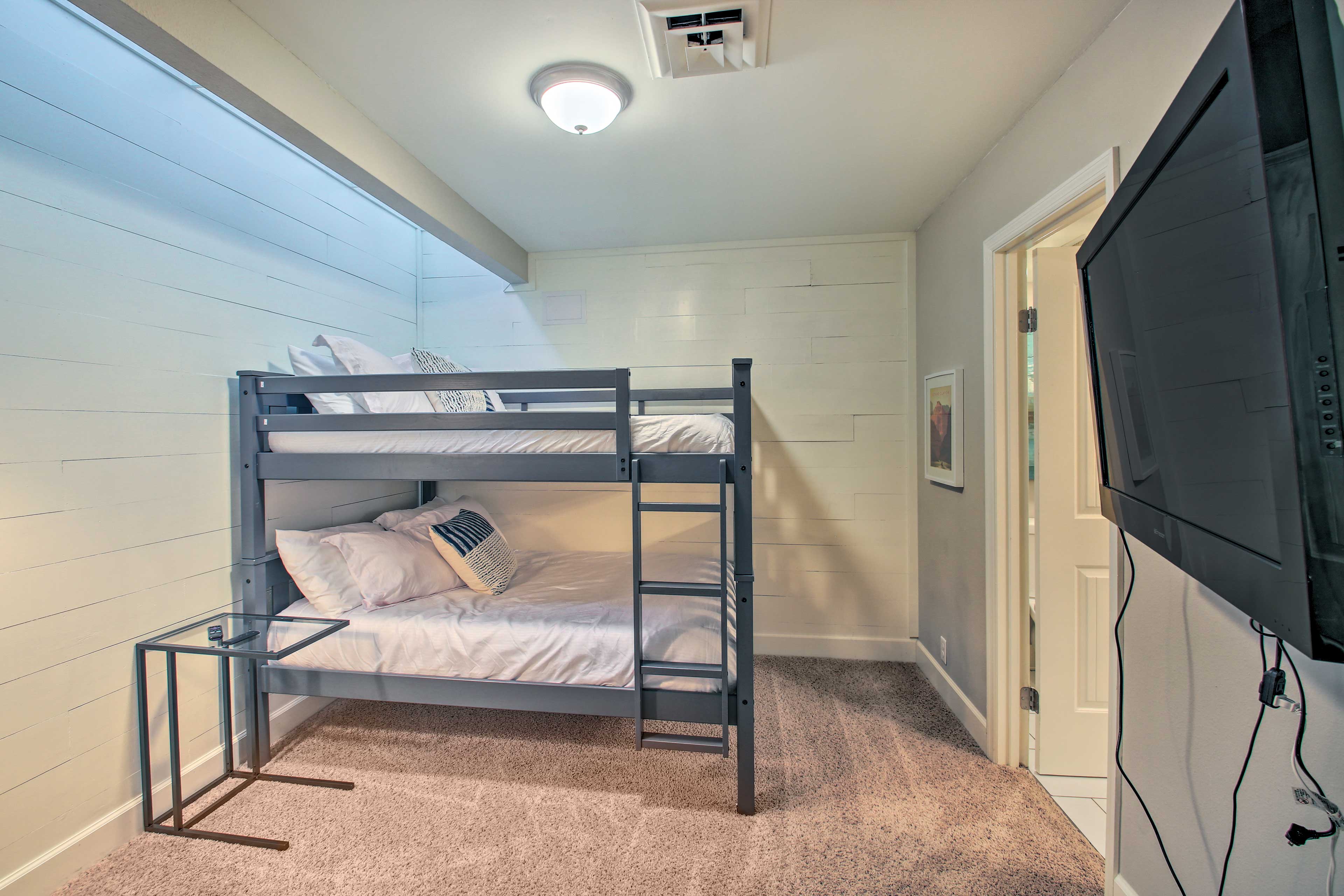 Bedroom 2 | Full Bunk Bed | Lower Level | Smart TV | Linens Provided