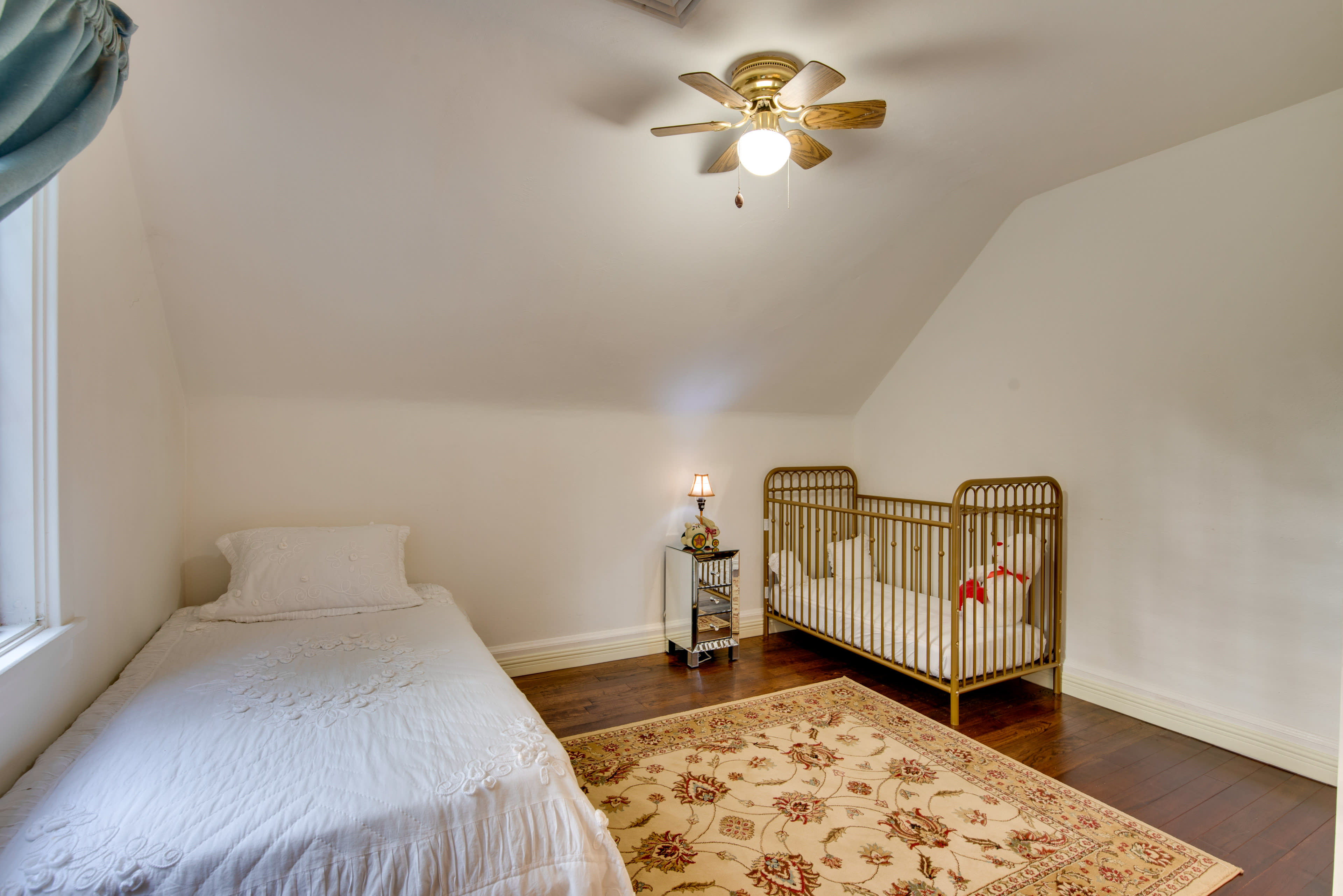 Bedroom 3 | Twin Bed | Crib