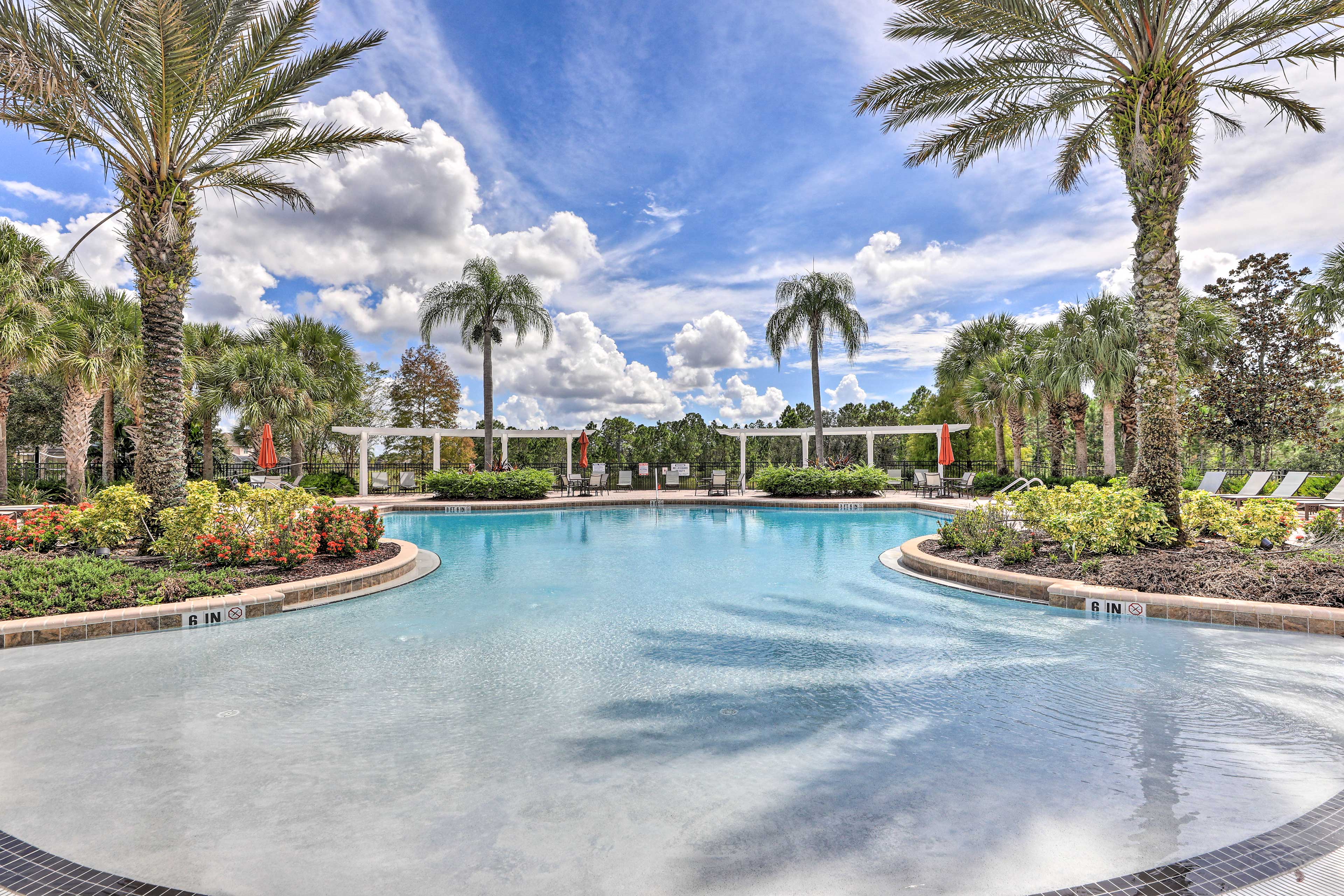 Watersong Resort | Pool