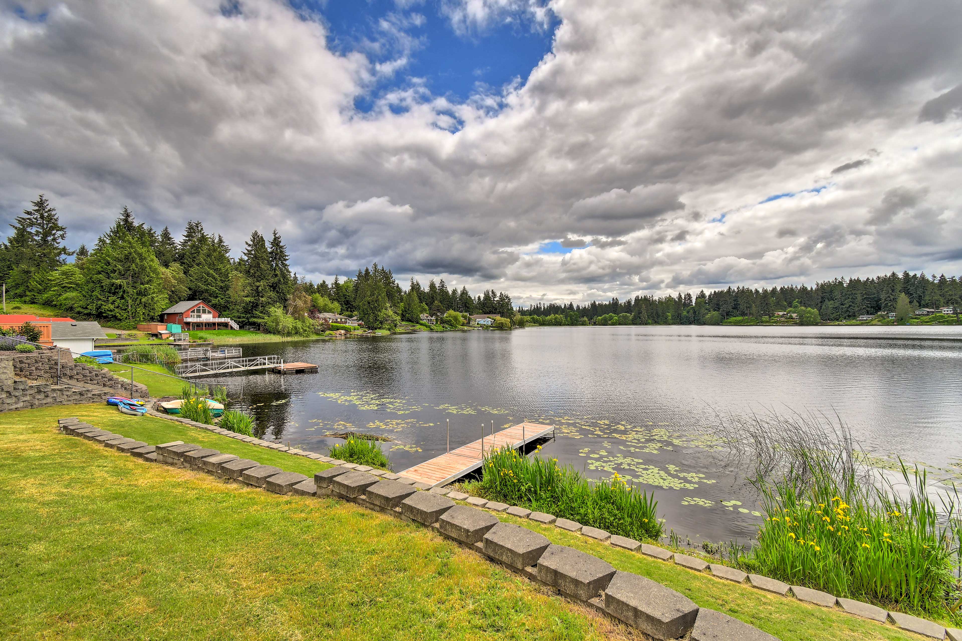 Boat Dock | Kayak & Paddleboat Provided