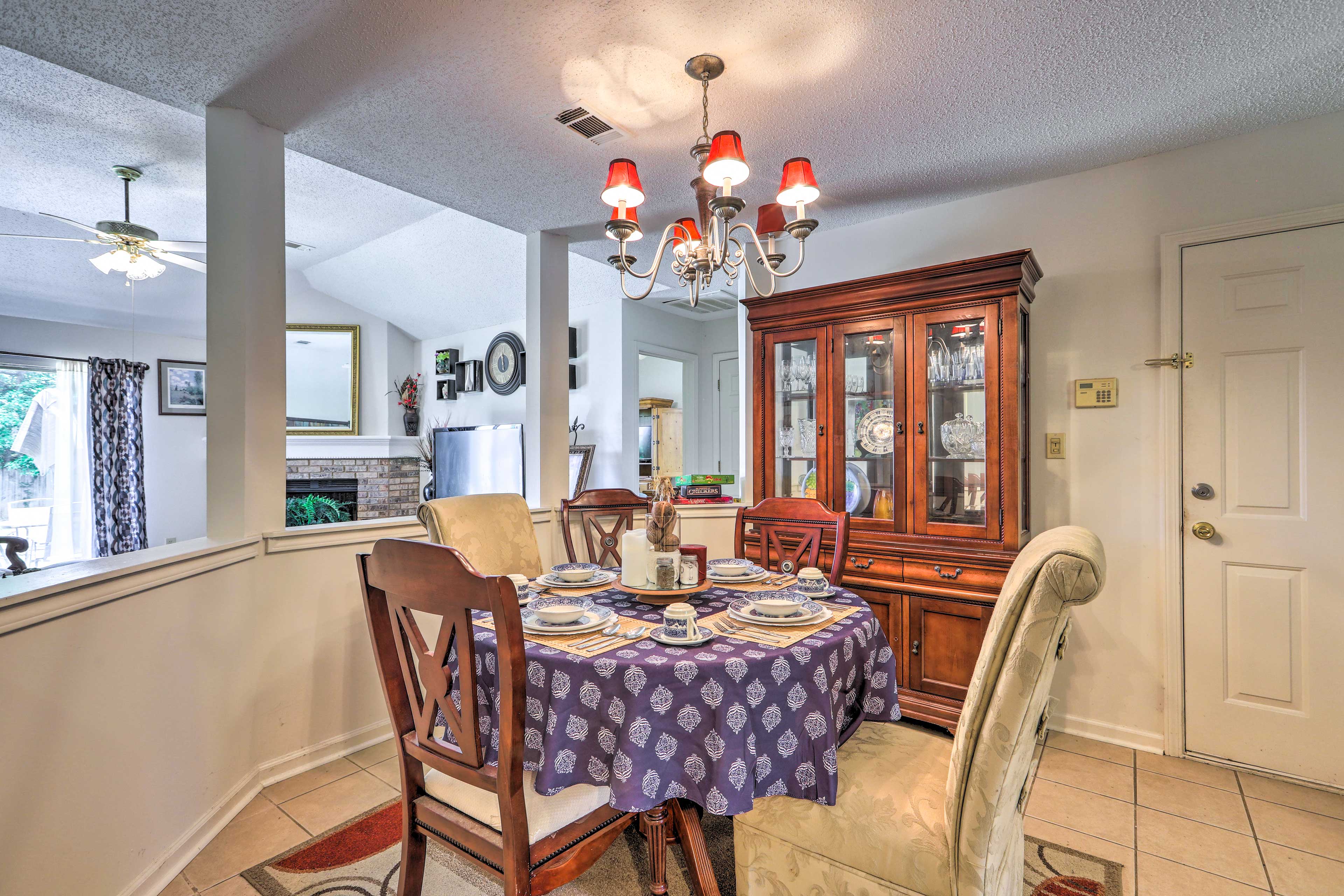 Dining Area | Combo Table w/ Dining, Poker & Bunker Pool