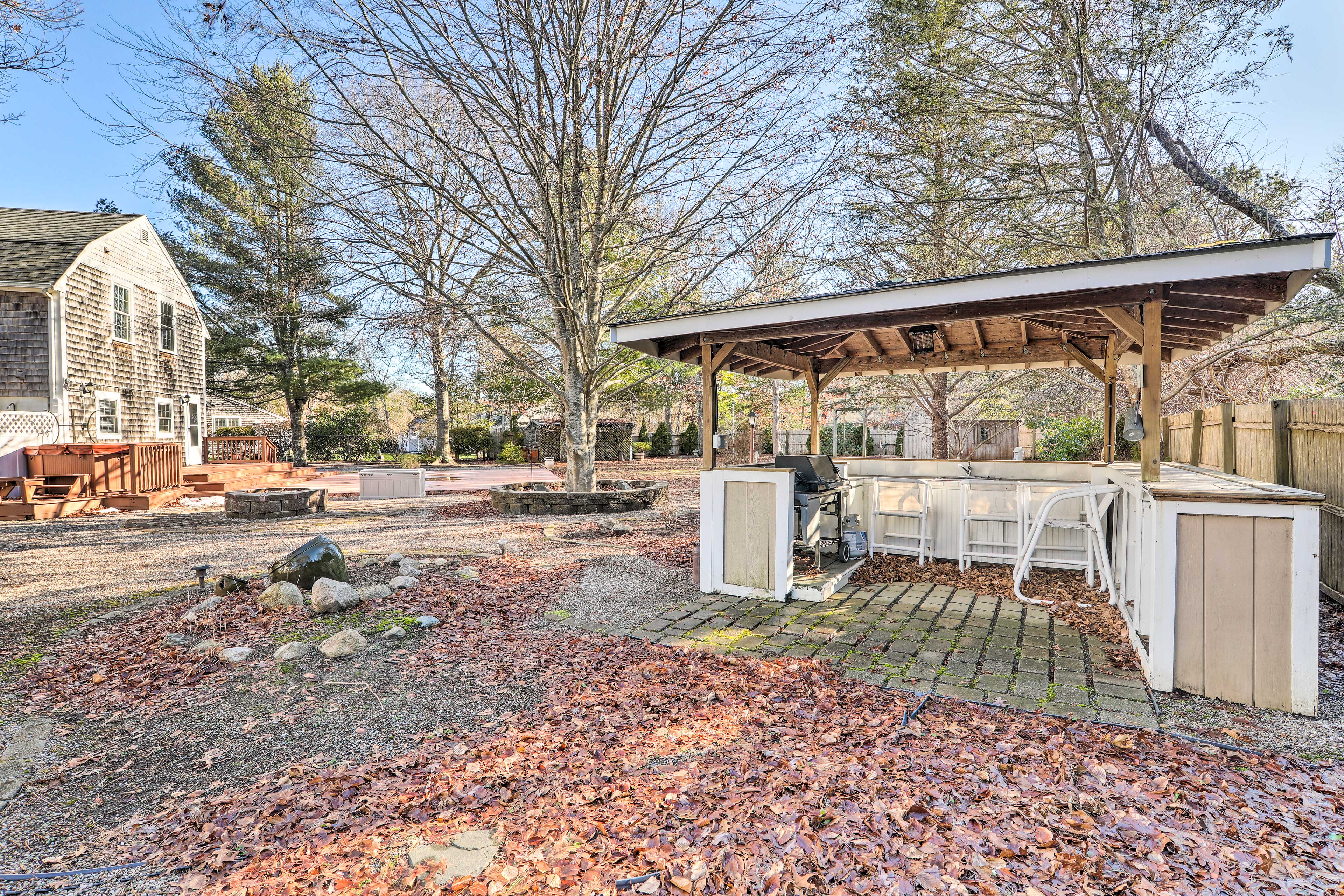 Backyard | Outdoor Kitchen | Gas Grill