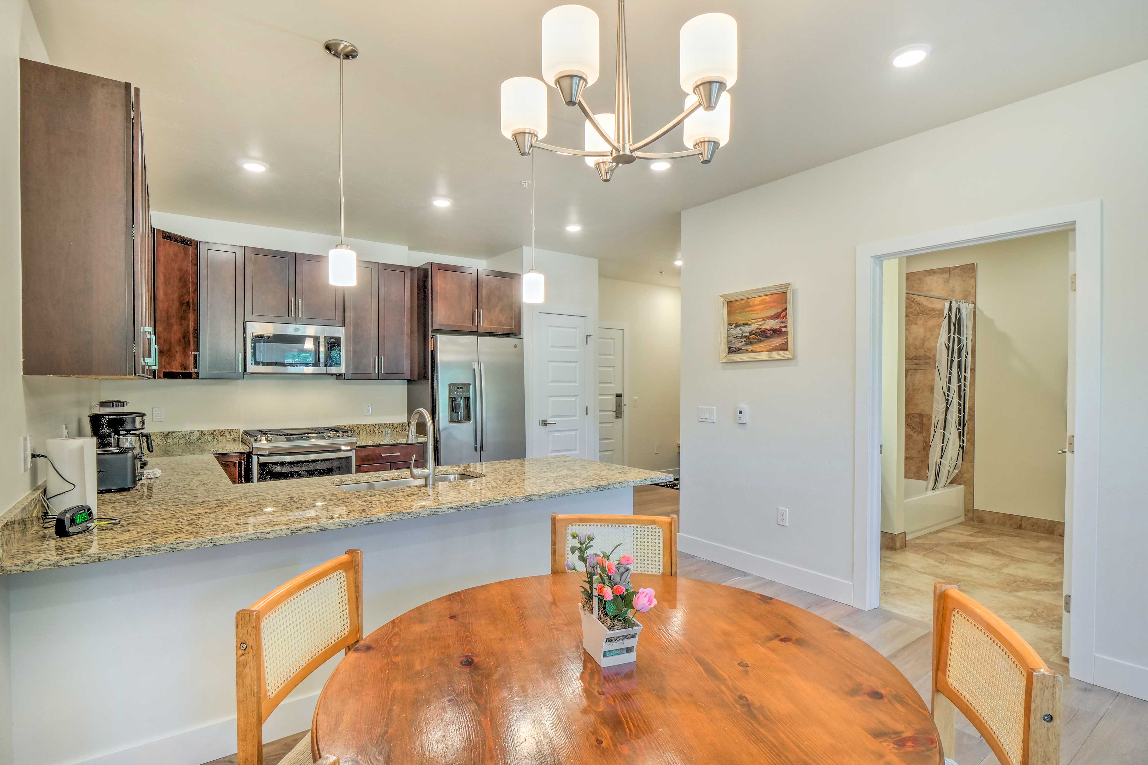 Dining Area | Dishware & Flatware