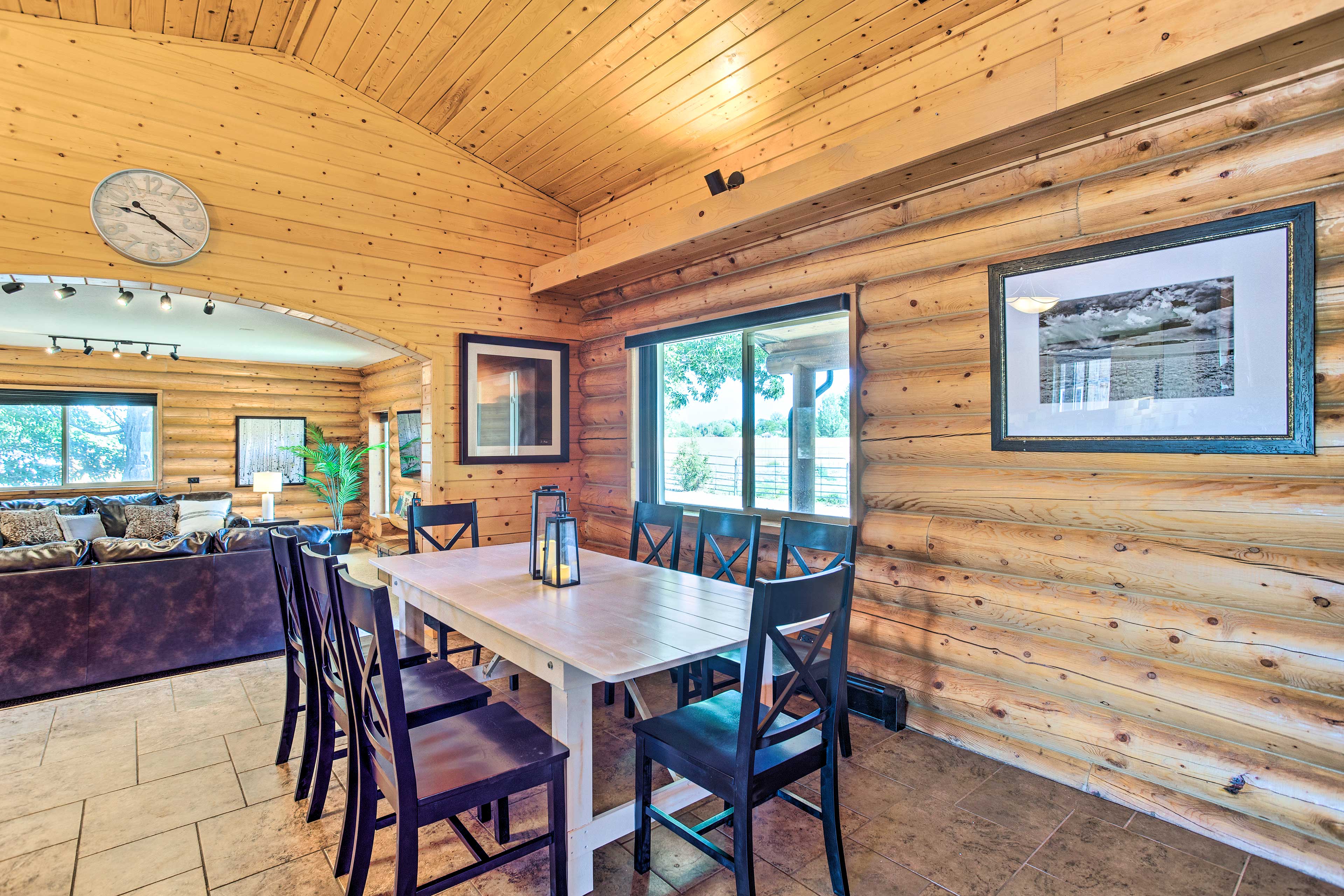 Dining Area | Kitchen