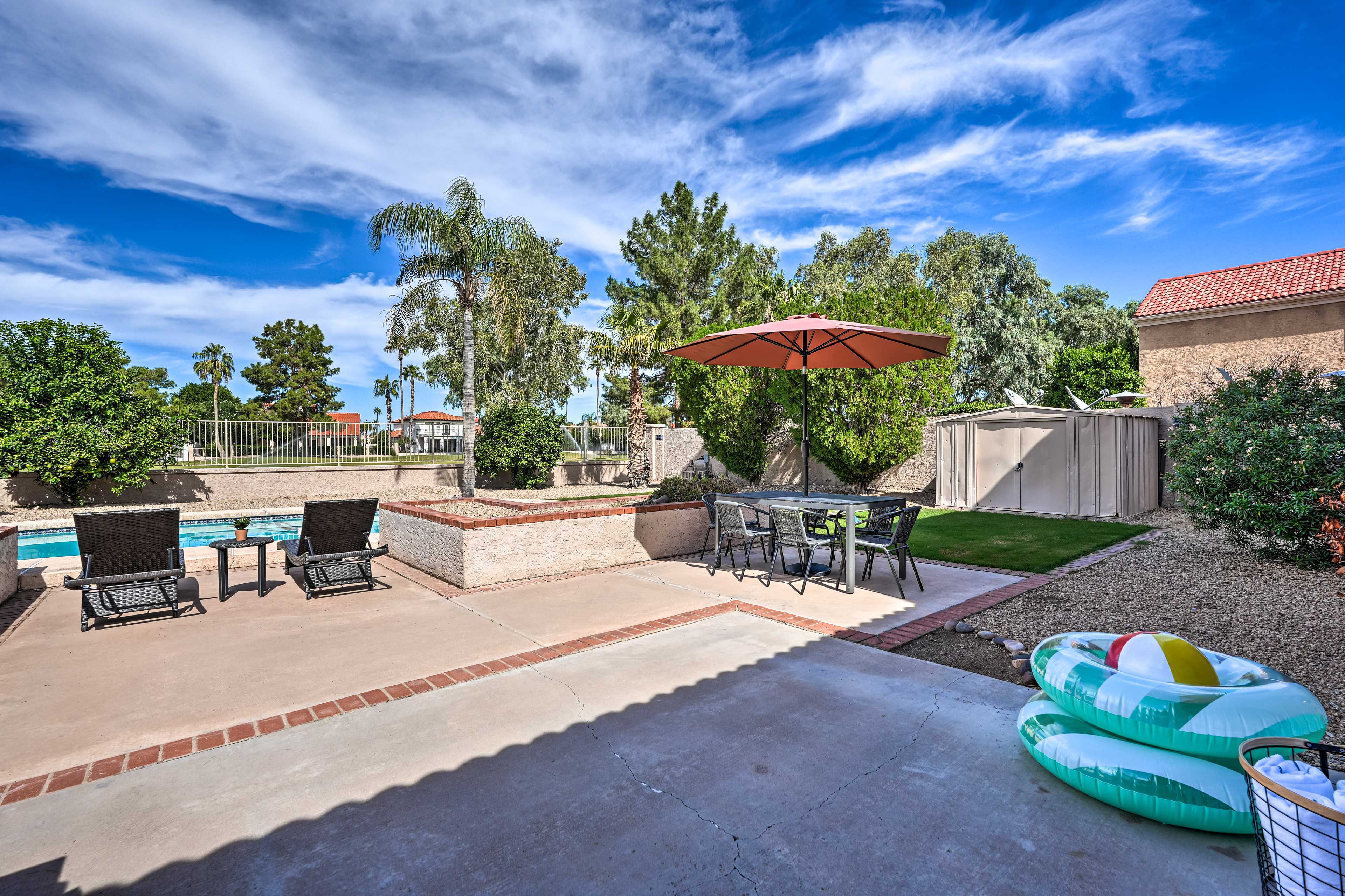 Furnished Patio | Gas Grill | Cornhole