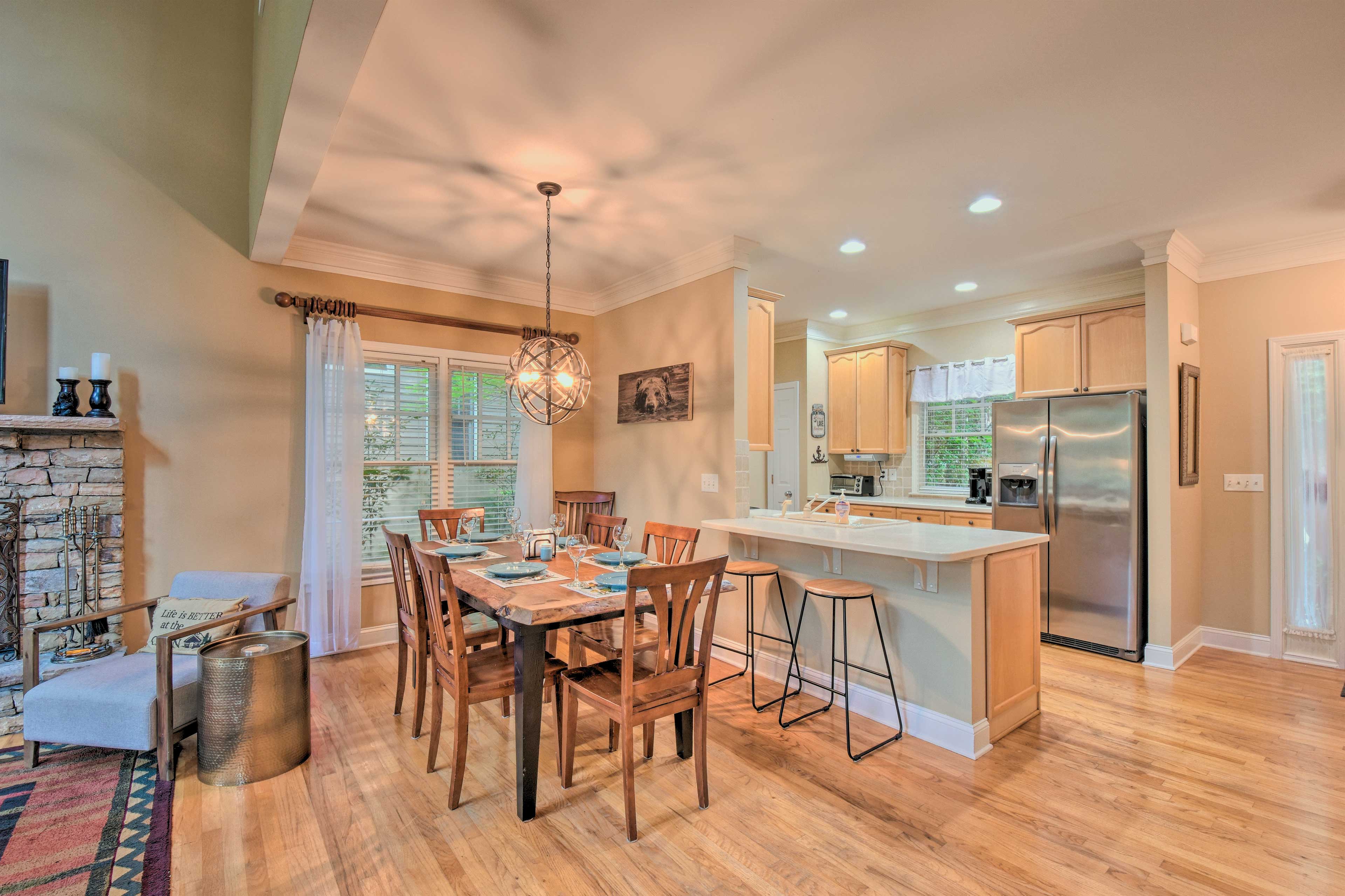 Dining Area | Dishware & Flatware