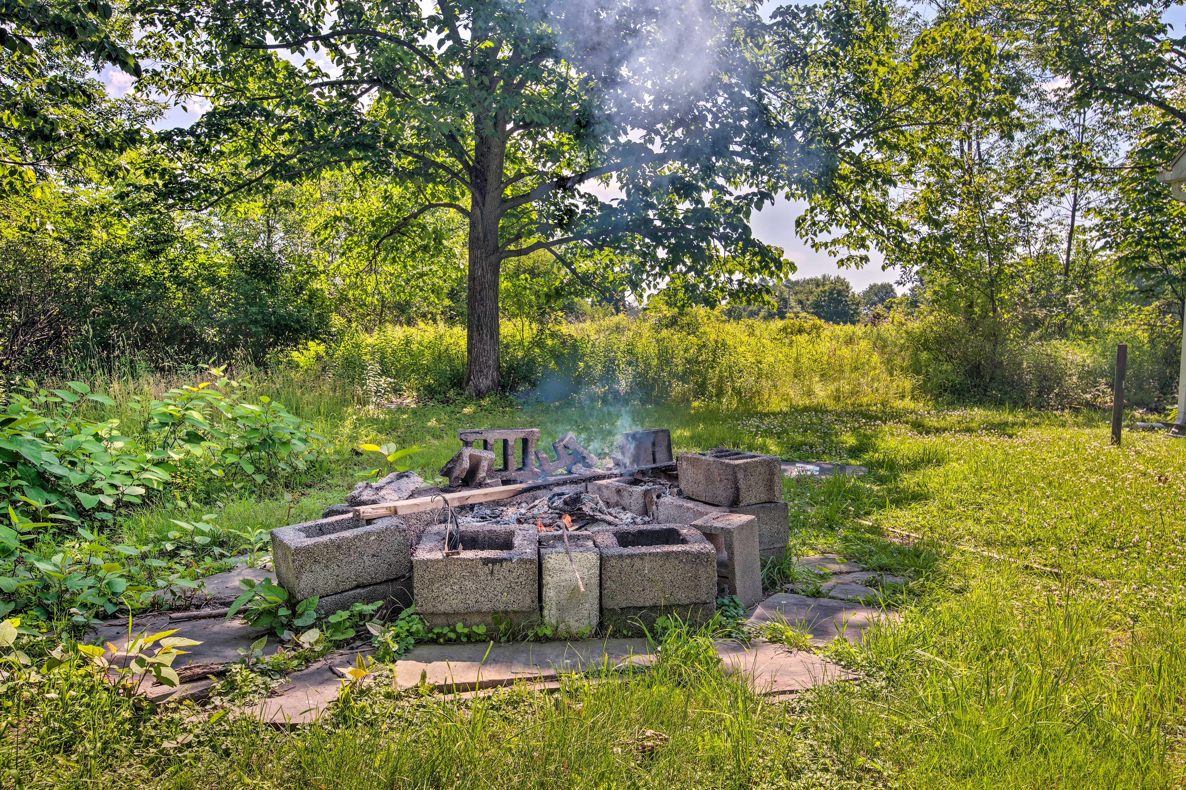 Private Yard | Fire Pit