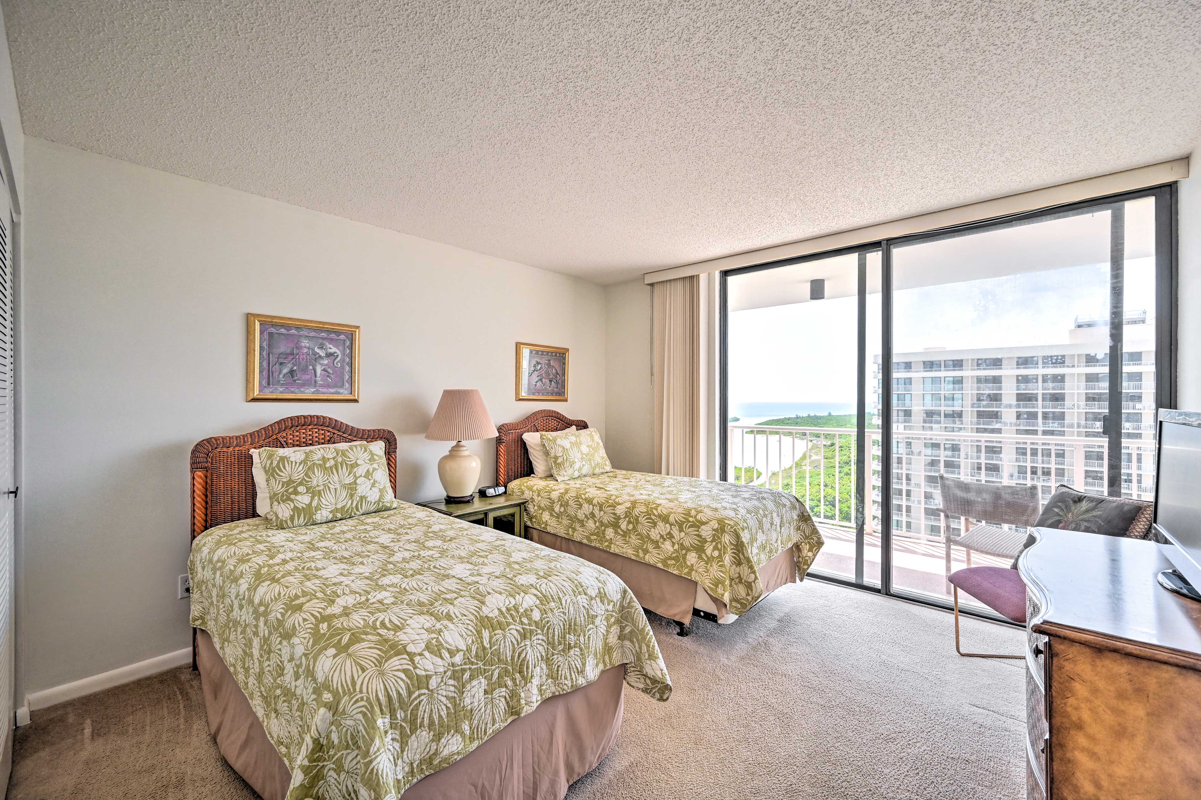 Bedroom 2 | 2 Twin Beds | Smart TV | Balcony Access