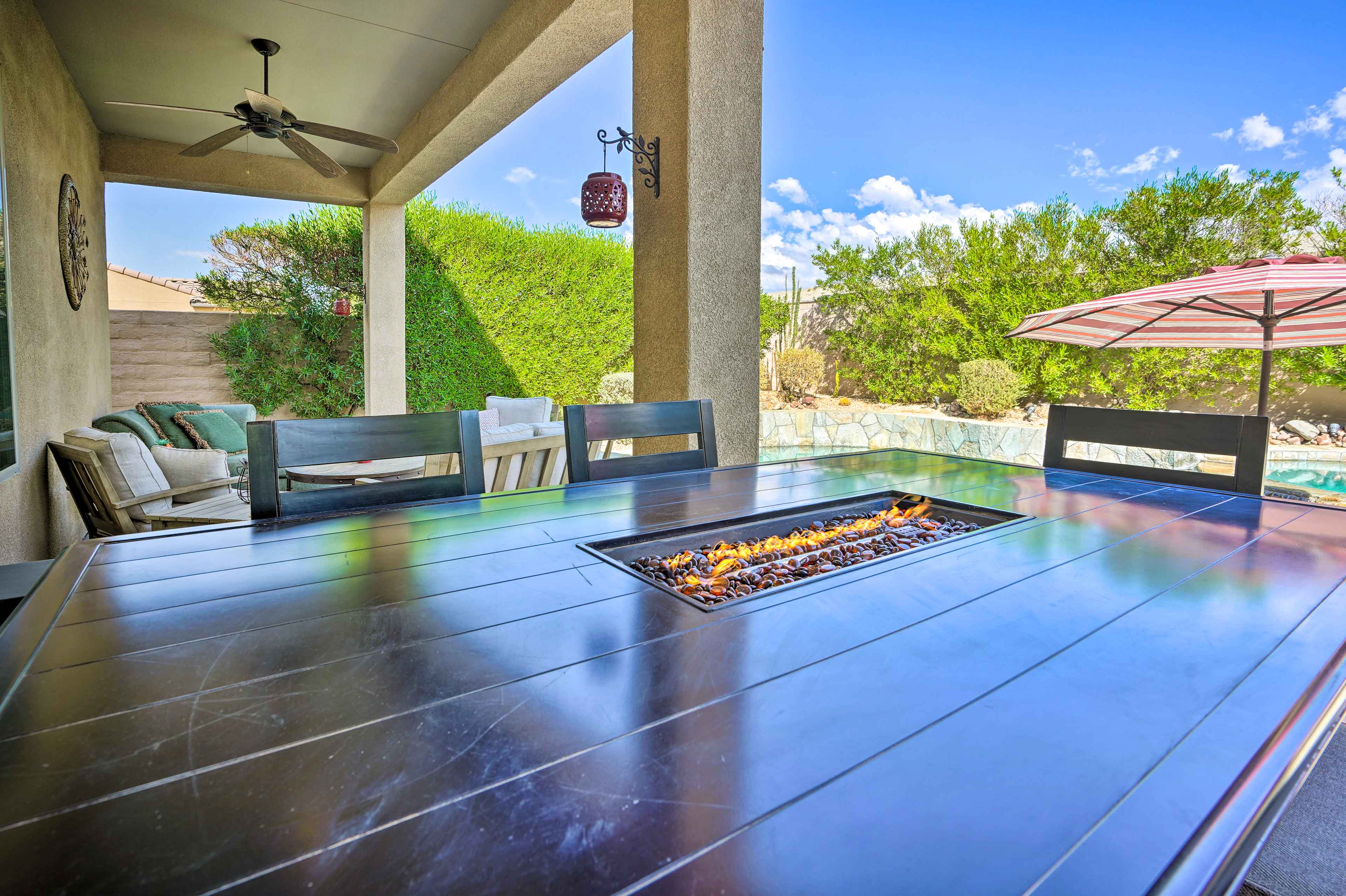 Covered Patio | Tabletop Fire Pit