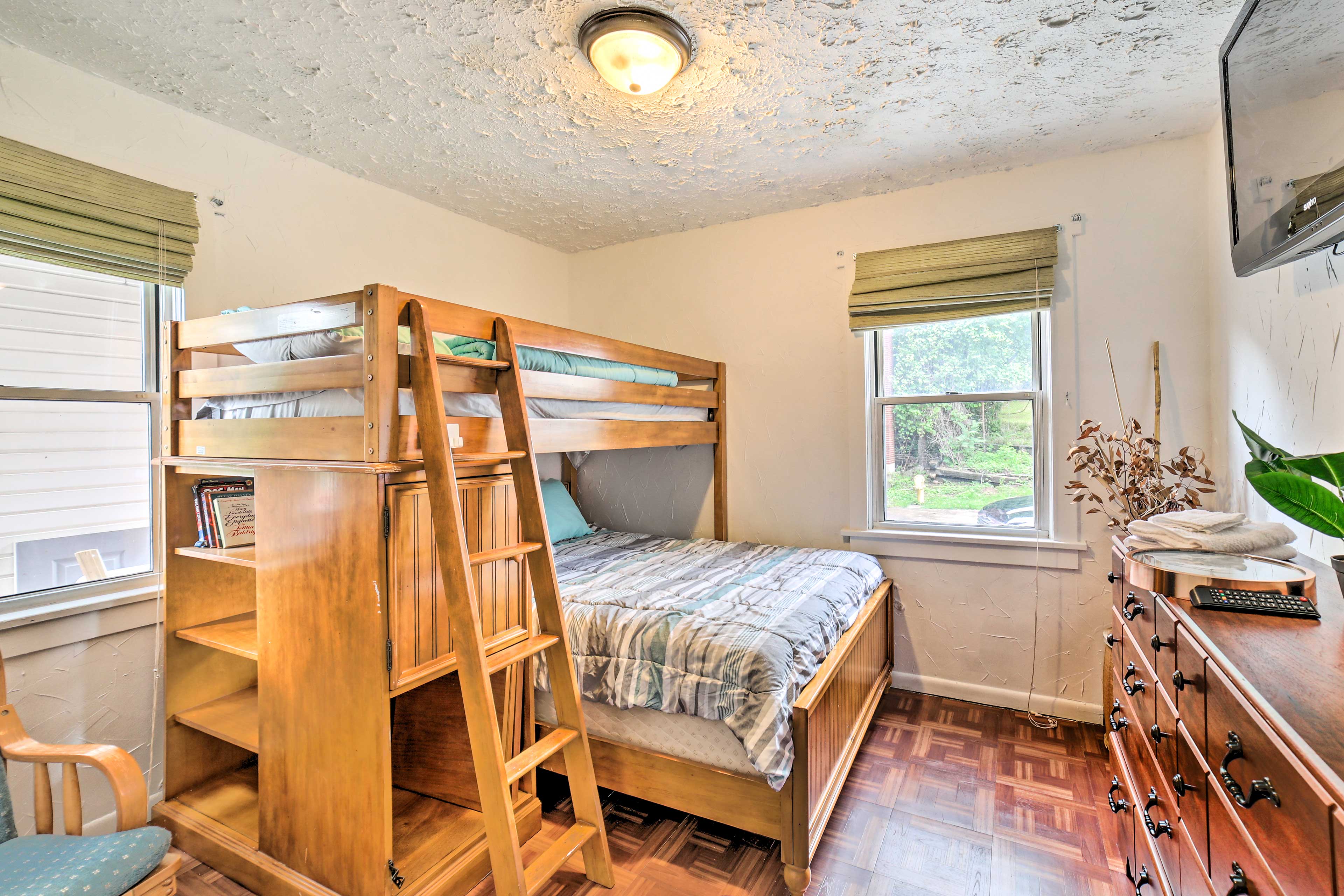 Bedroom 2 | Main Level | Full Bed | Lofted Twin Bed