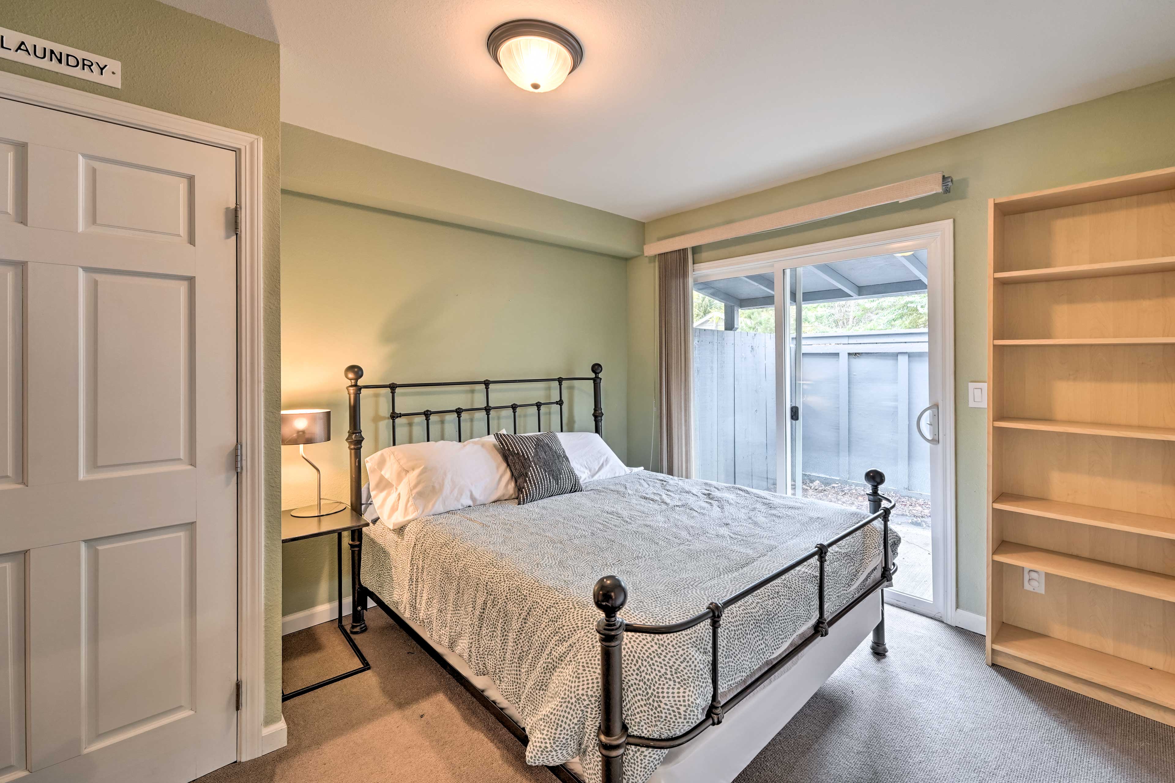 Bedroom 1 | Queen Bed | Linens Provided | Washer/Dryer