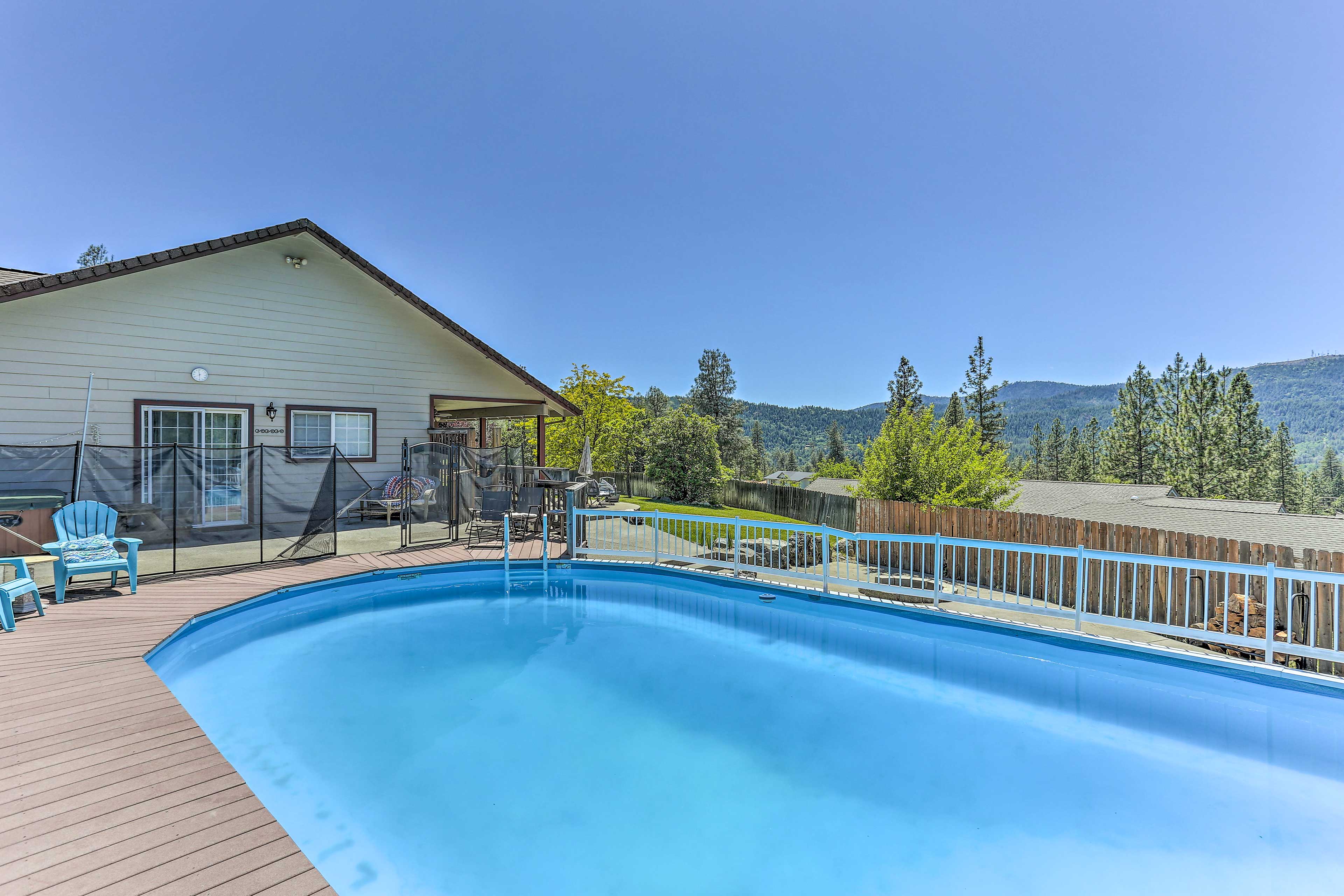 Seasonal Pool | RV/Trailer Parking | Hot Tub Not Available