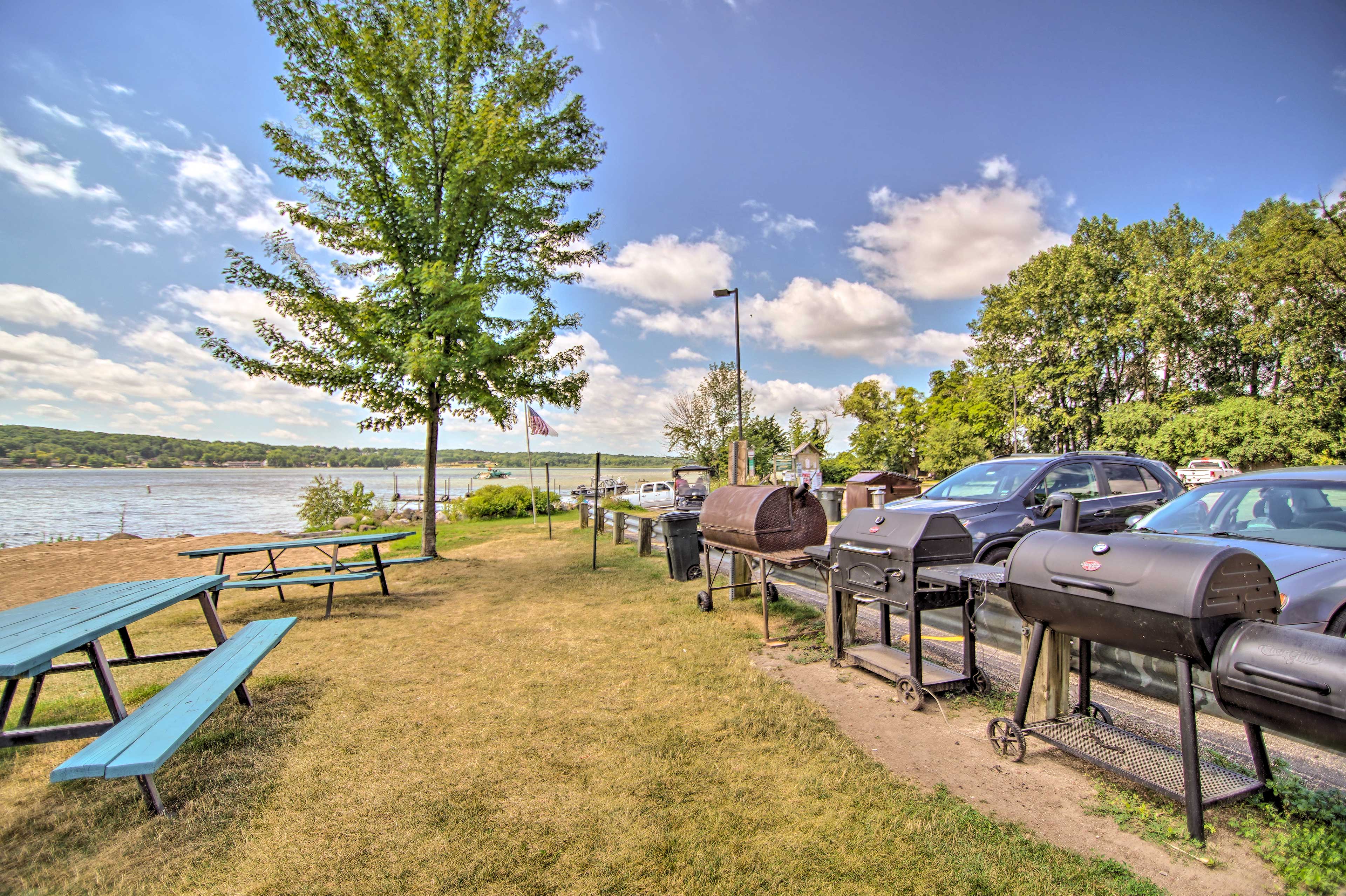 Lake Como Public Access | Boat Ramp | Picnic Tables | Charcoal Grills