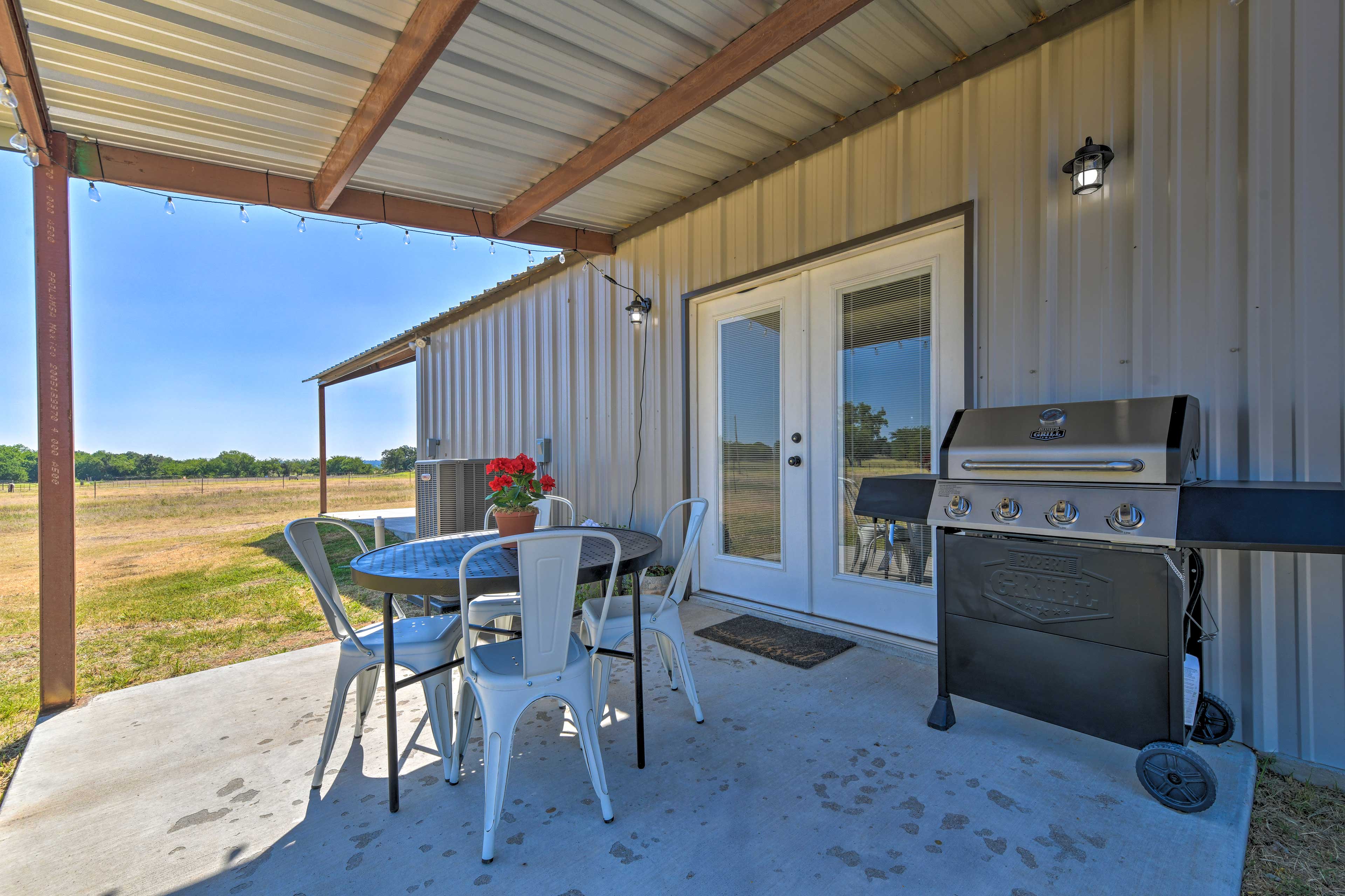 Patio | Outdoor Dining Area