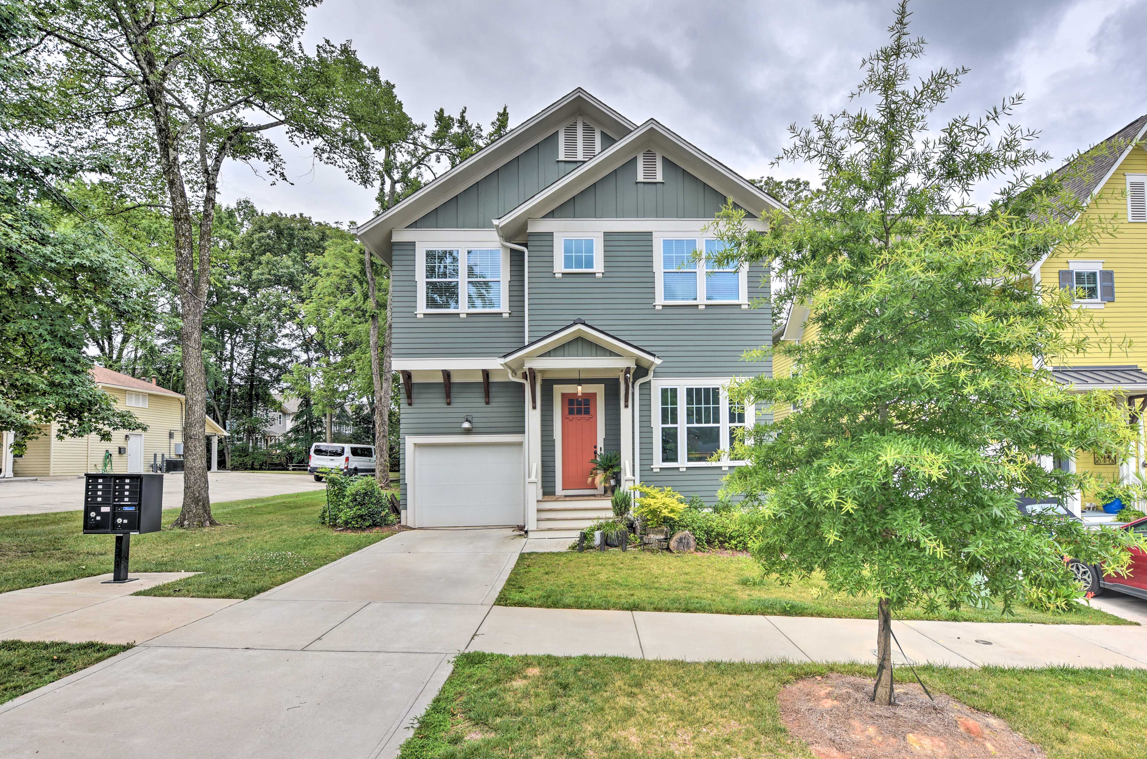 Modern Charlotte Home ~ 4 Mi to Downtown!