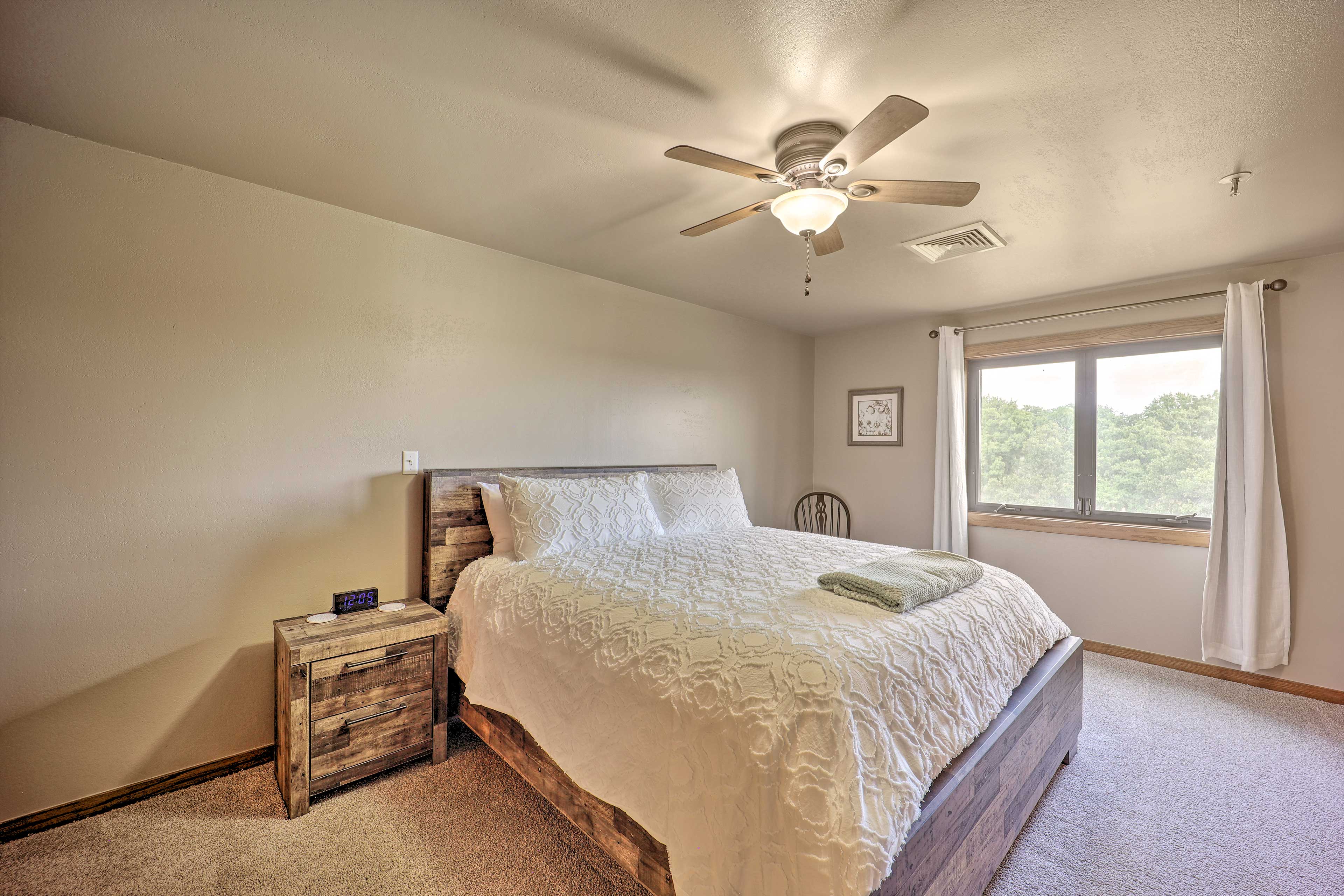 Bedroom 1 | King Bed | En-Suite Bathroom