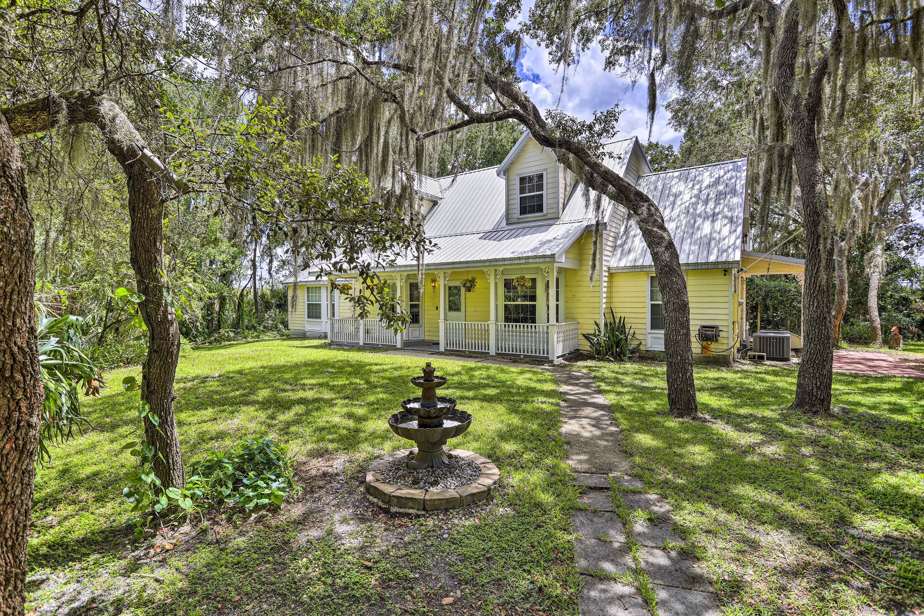 Titusville Vacation Rental | 4BR | 2BA | Step-Free Access | 2,800 Sq Ft