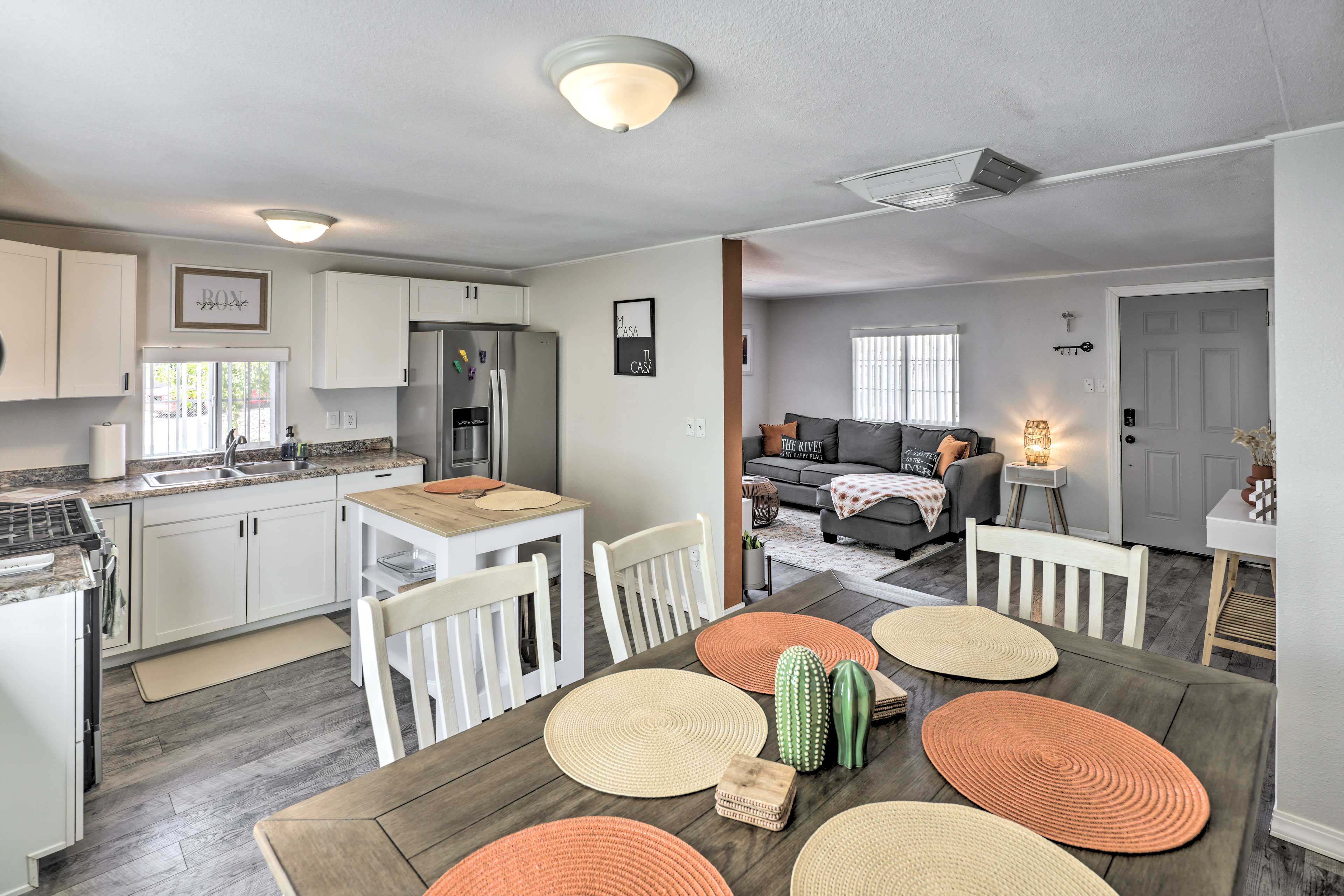 Dining Room | Dishware/Flatware Provided