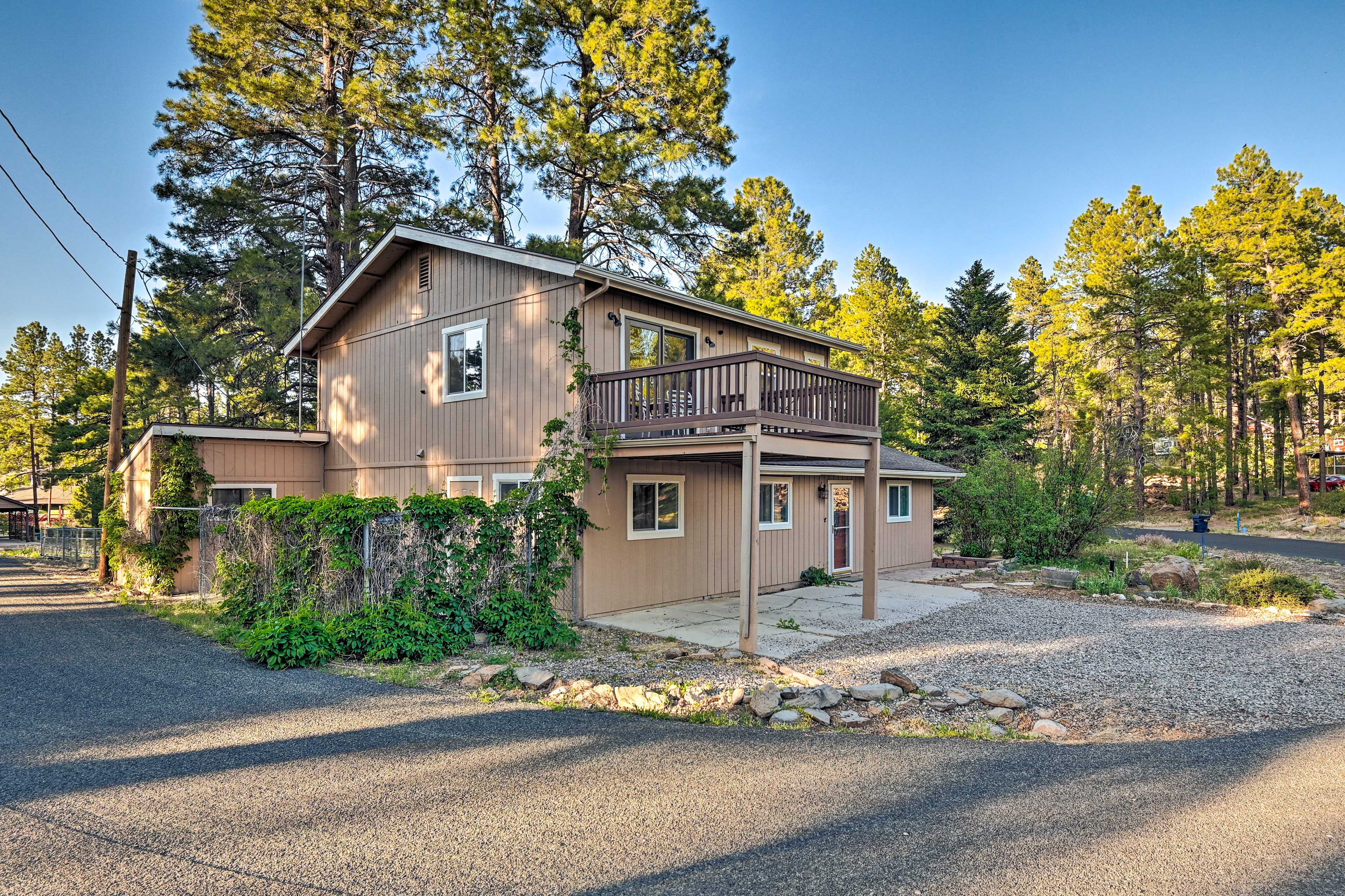 Home Exterior | Wireless Internet | On the Edge of Coconino National Forrest