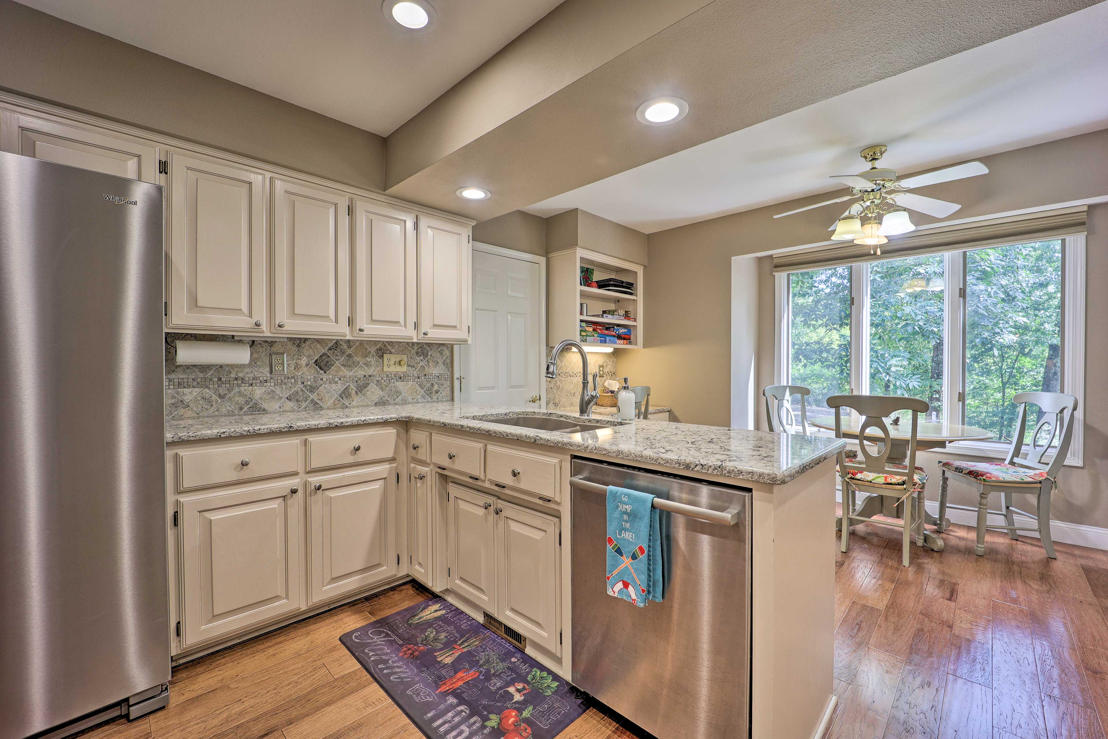 Kitchen | Main Floor