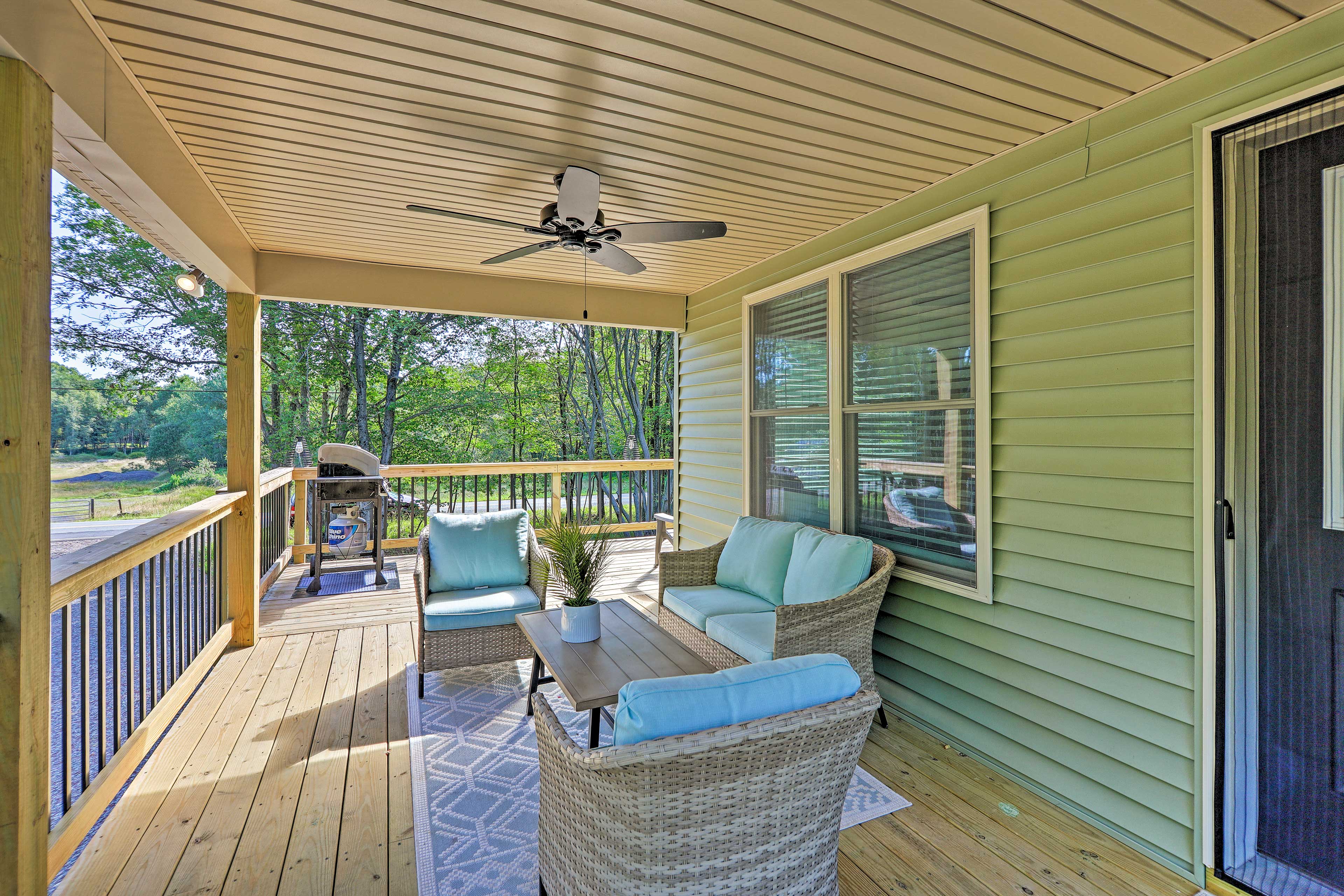 Furnished Deck | Gas Grill | Dining Area