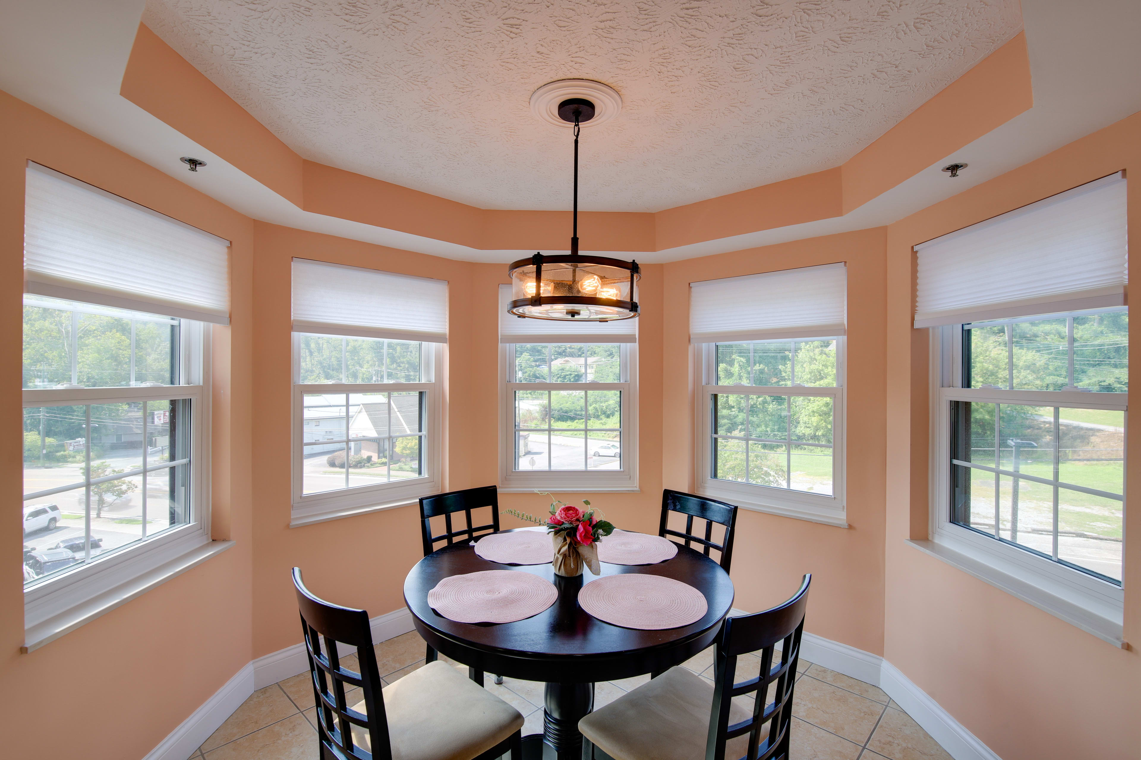 Additional Dining Area