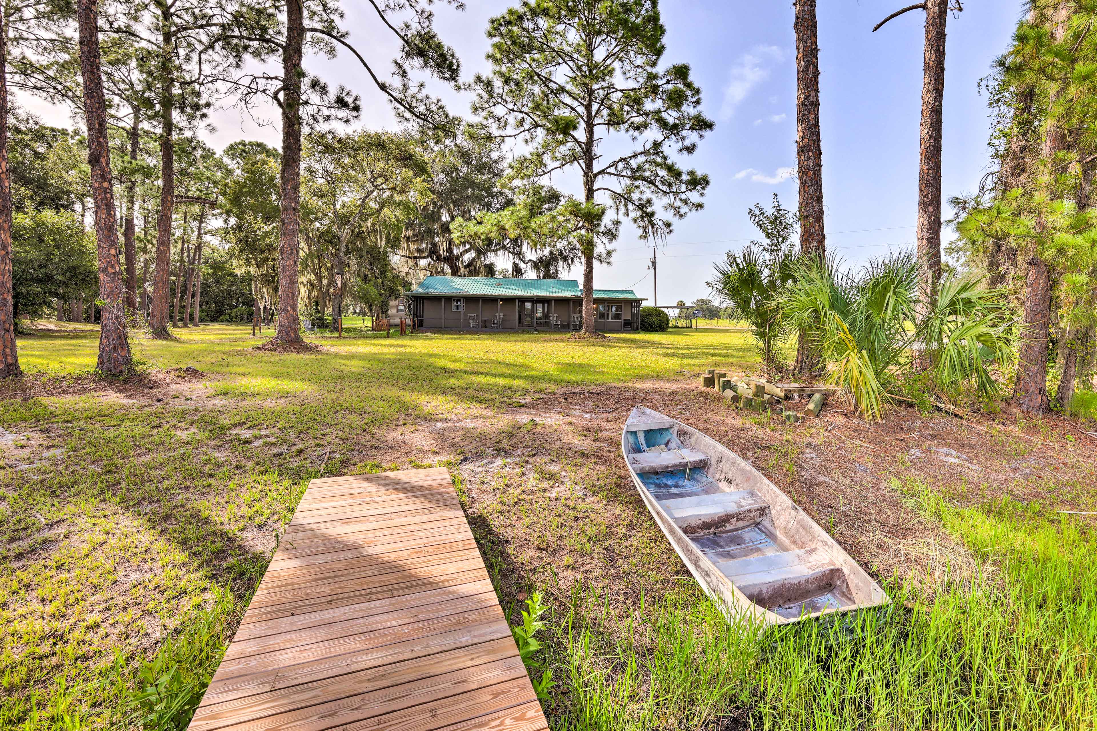 Back Exterior | Lake View | Jon Boat w/ Trolling Motor (Waiver May Be Required)