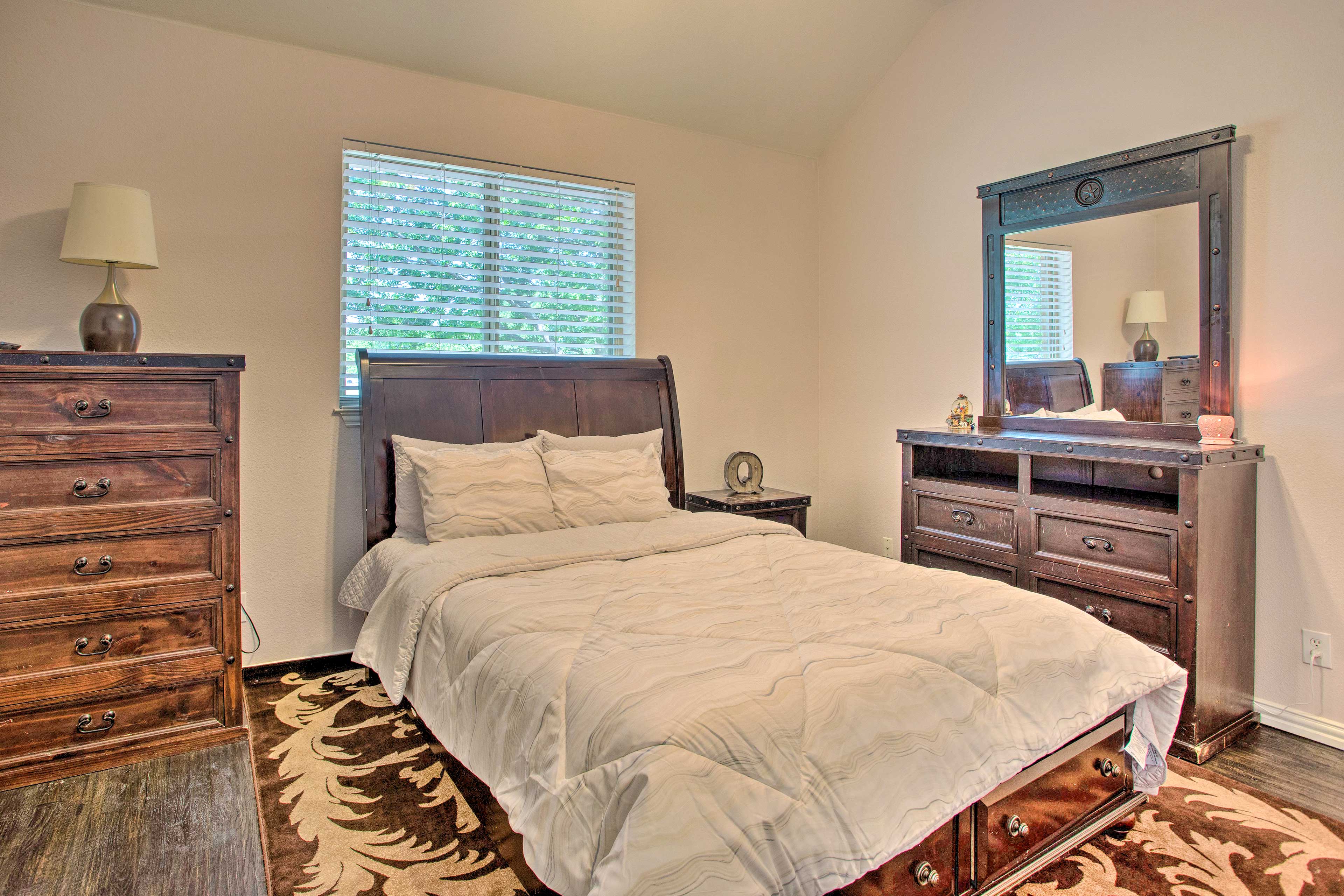 Bedroom 2 | Queen Bed | Linens Provided