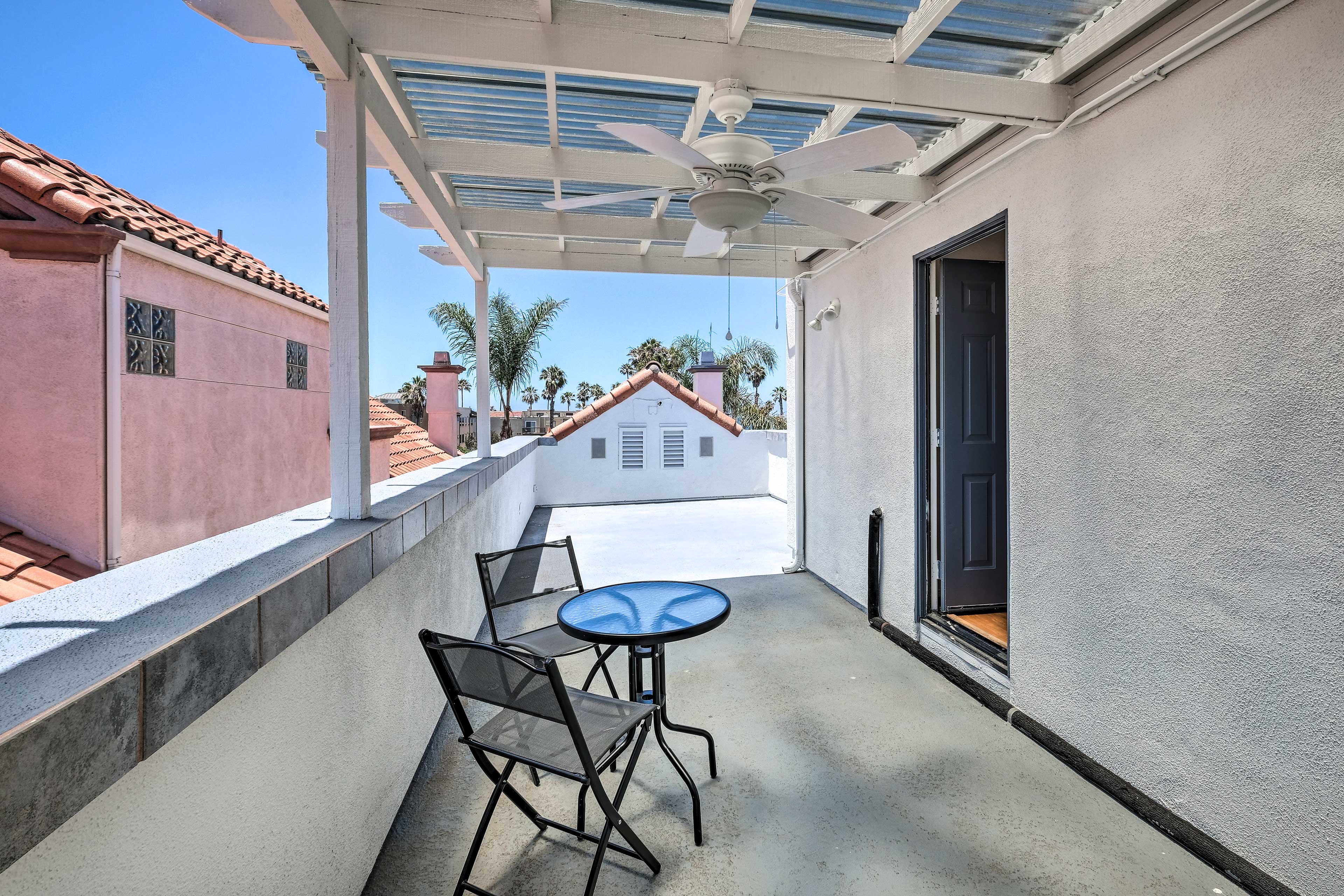 Rooftop Patio | Outdoor Dining Table | Peek-a-Boo Ocean Views