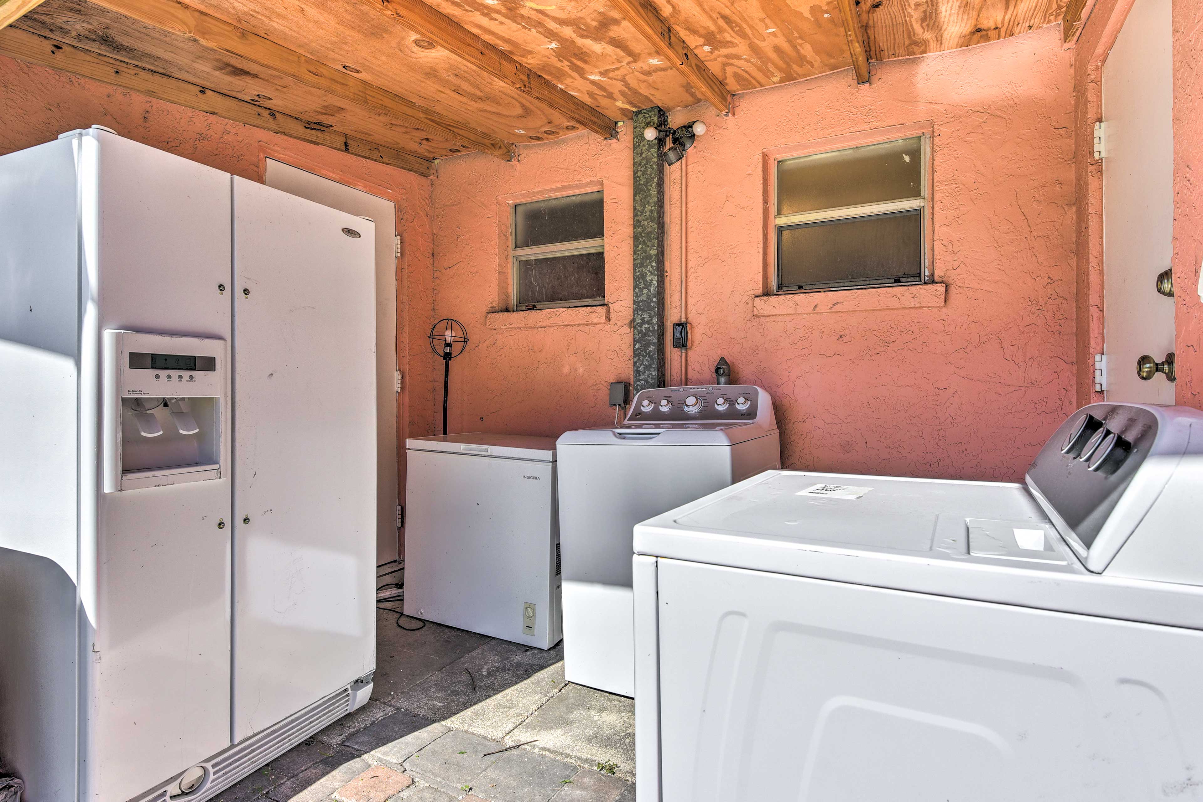 Outdoor Area | Washer & Dryer