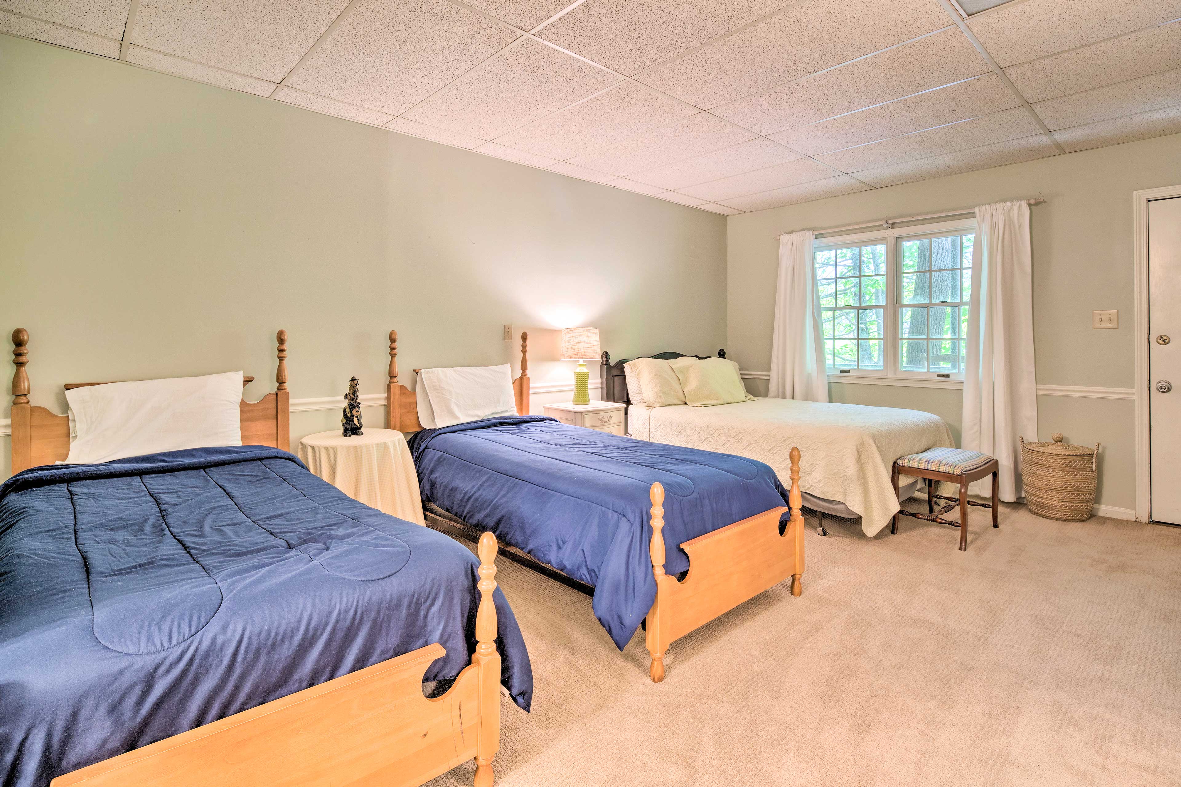 Bedroom 5 | Ground Floor | Full Bed | 2 Twin Beds | Smart TV