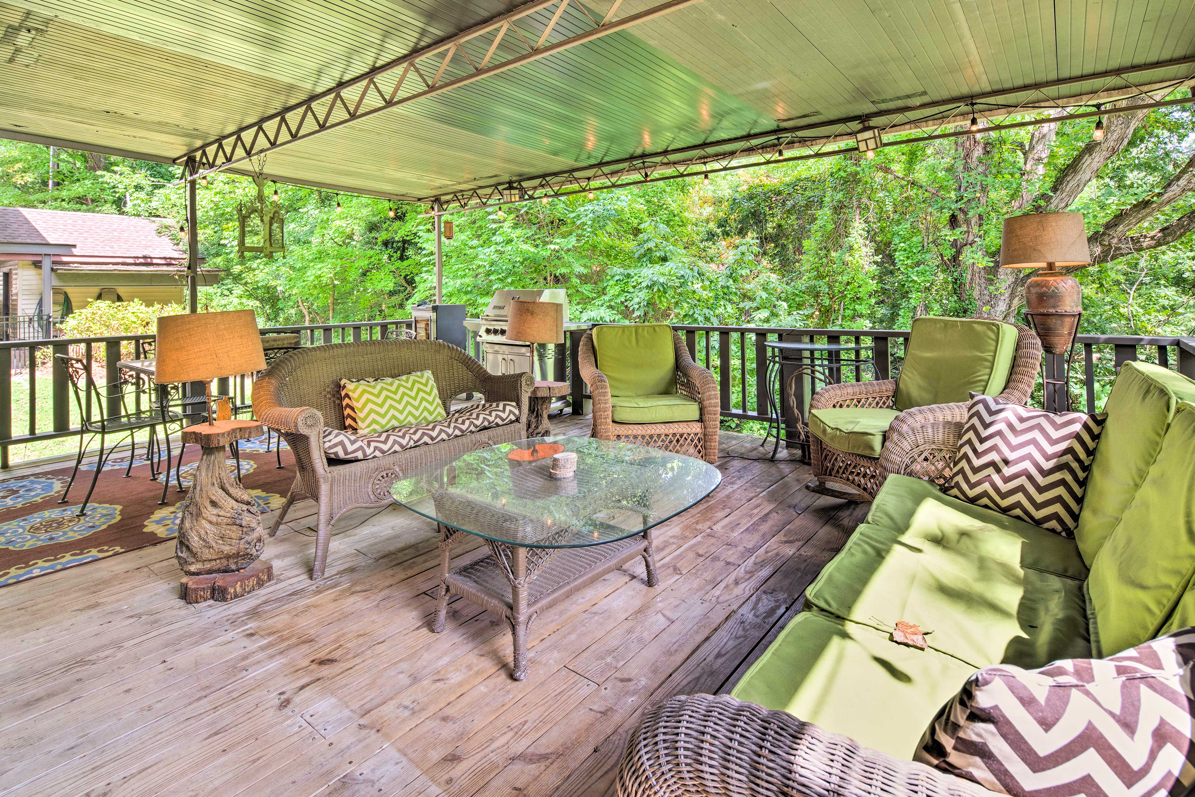 Deck | Gas Fireplace | Gas Grill (Propane Provided) | Outdoor Dining Areas