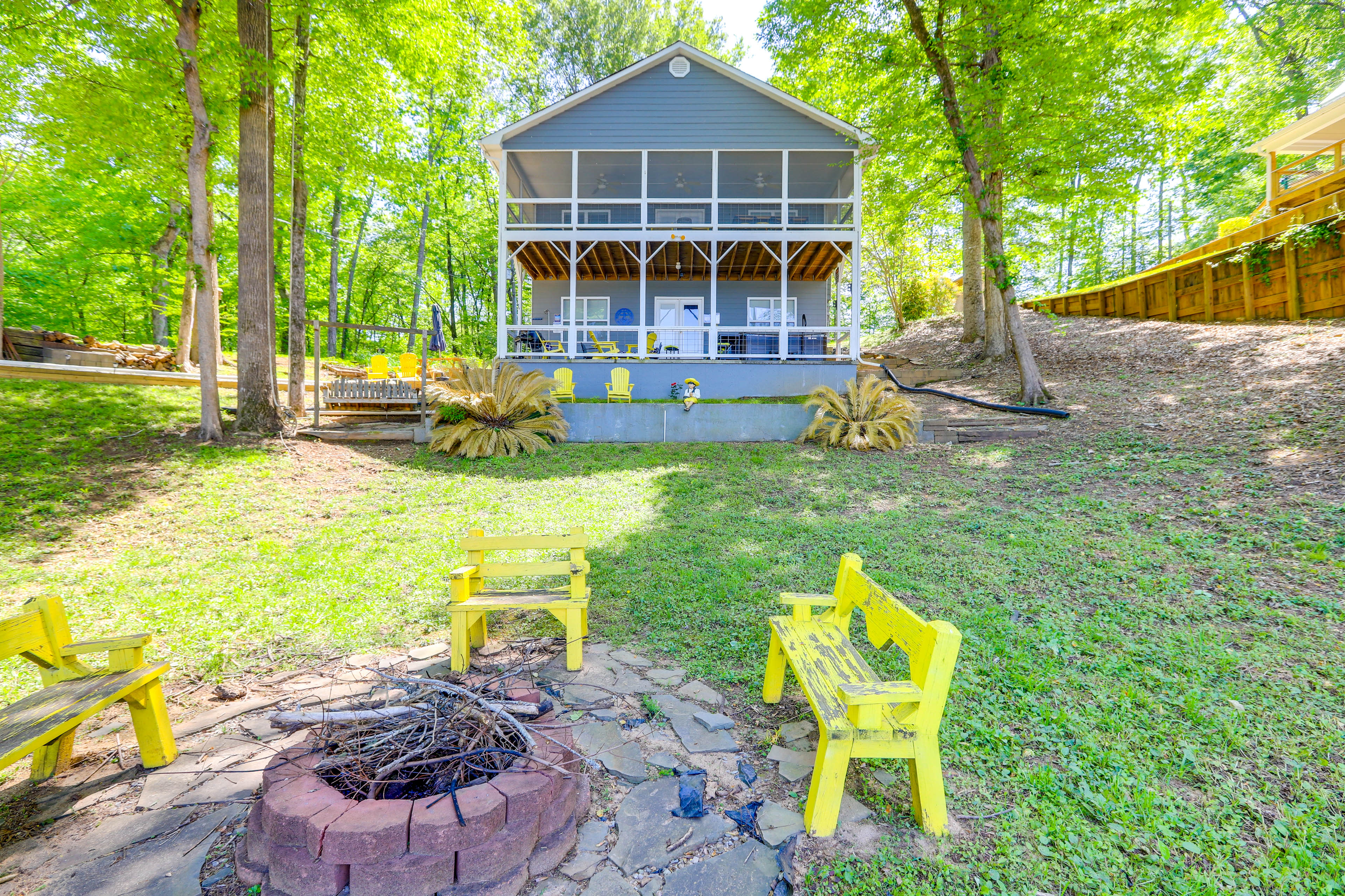 Yard | Wood-Burning Fire Pit w/ Seating