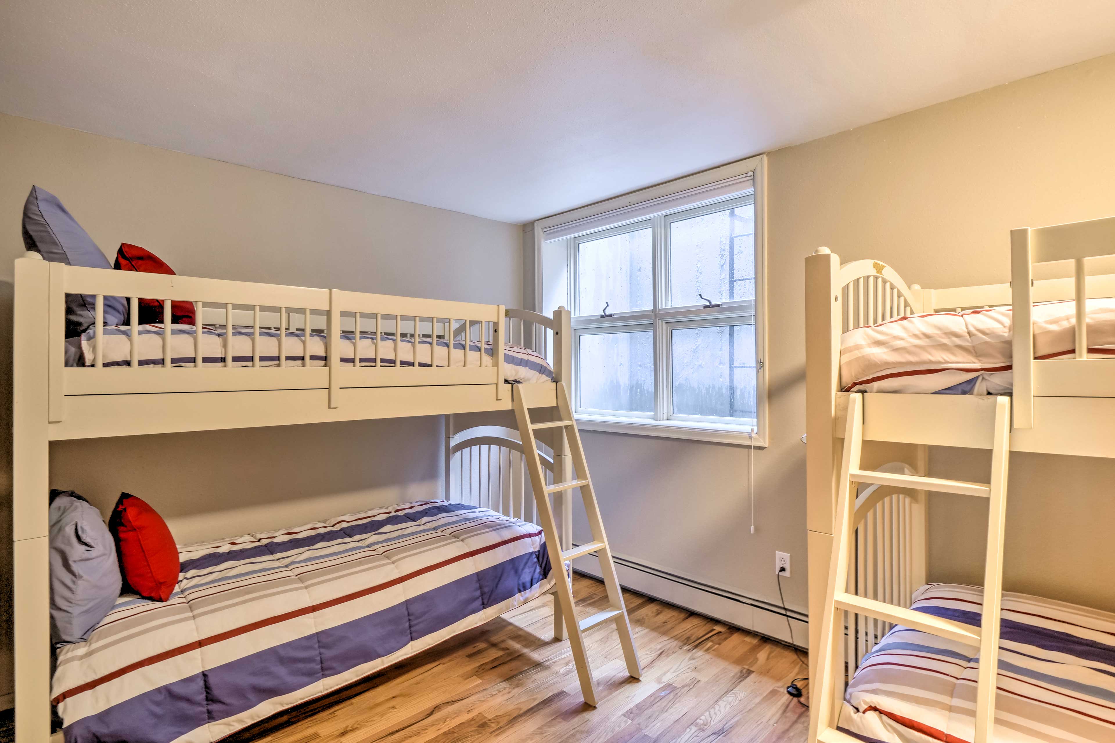 Bedroom 3 | 2 Twin Bunk Beds | 1st Floor