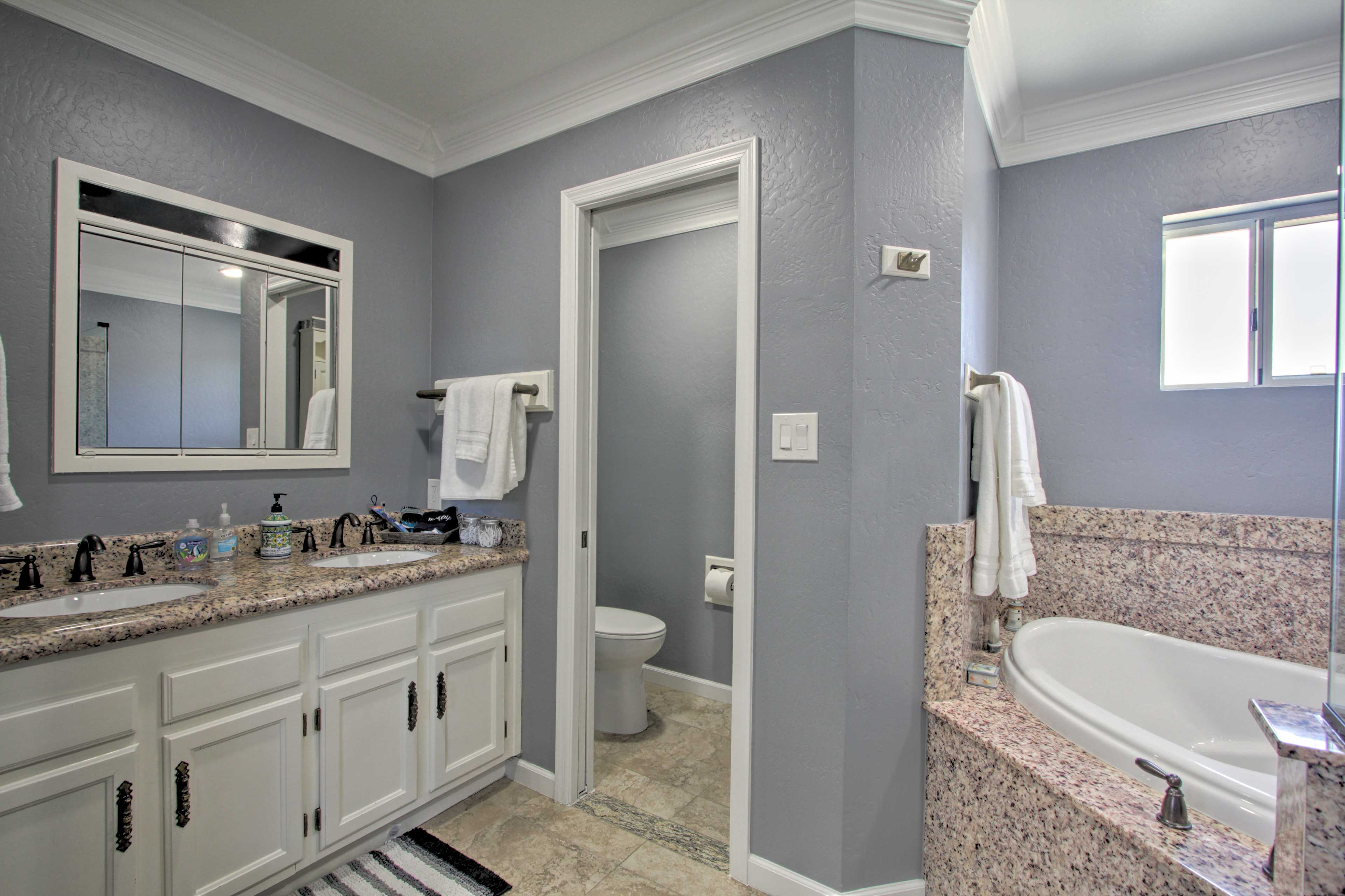 En-Suite Bathroom | 2nd Floor | Complimentary Toiletries | Towels Provided