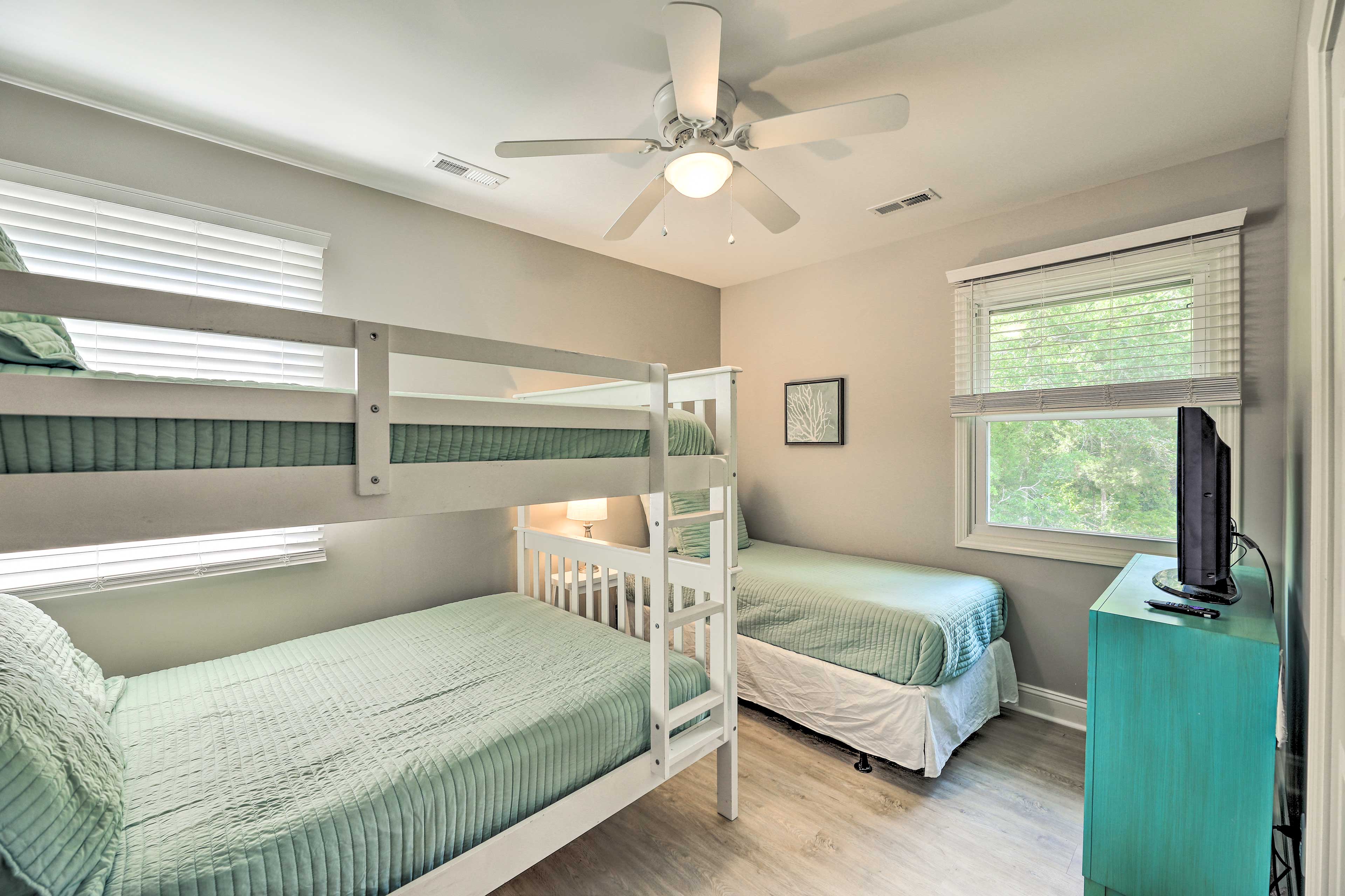 Bedroom 3 | Full Bunk Bed | Twin Bed