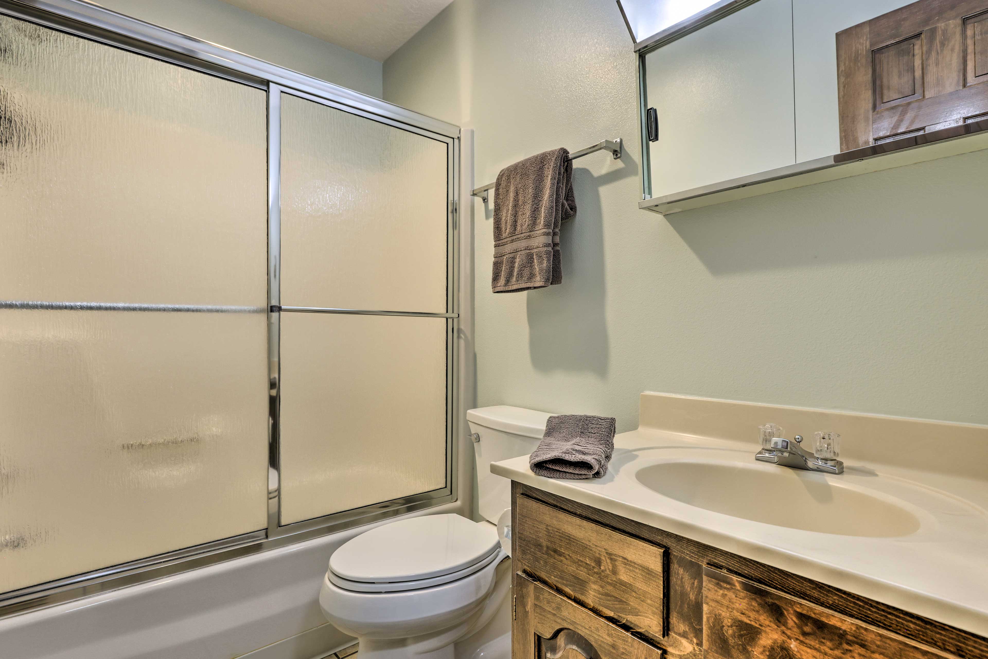 En-Suite Bathroom | Towels Provided