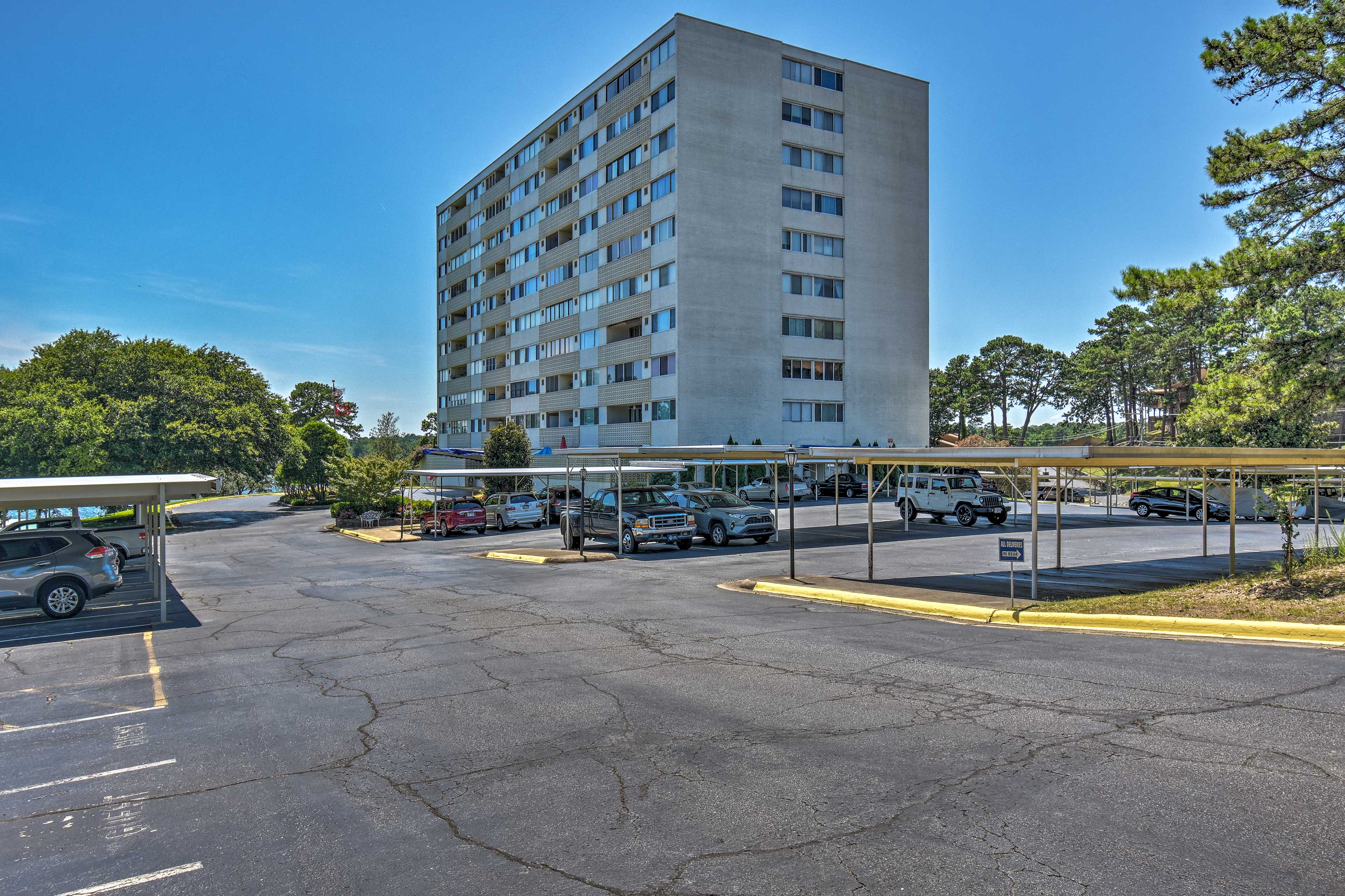 Parking | Covered Parking (1 Vehicle) | Community Lot