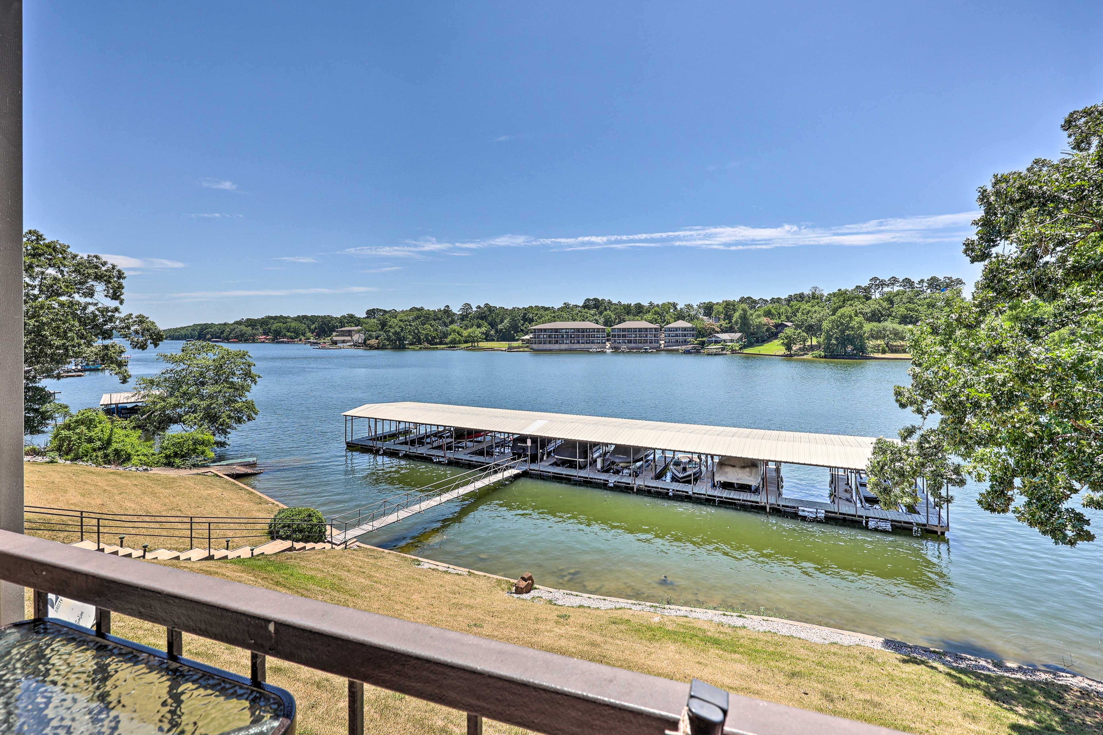 Community Boat Dock (No Overnight Docking)