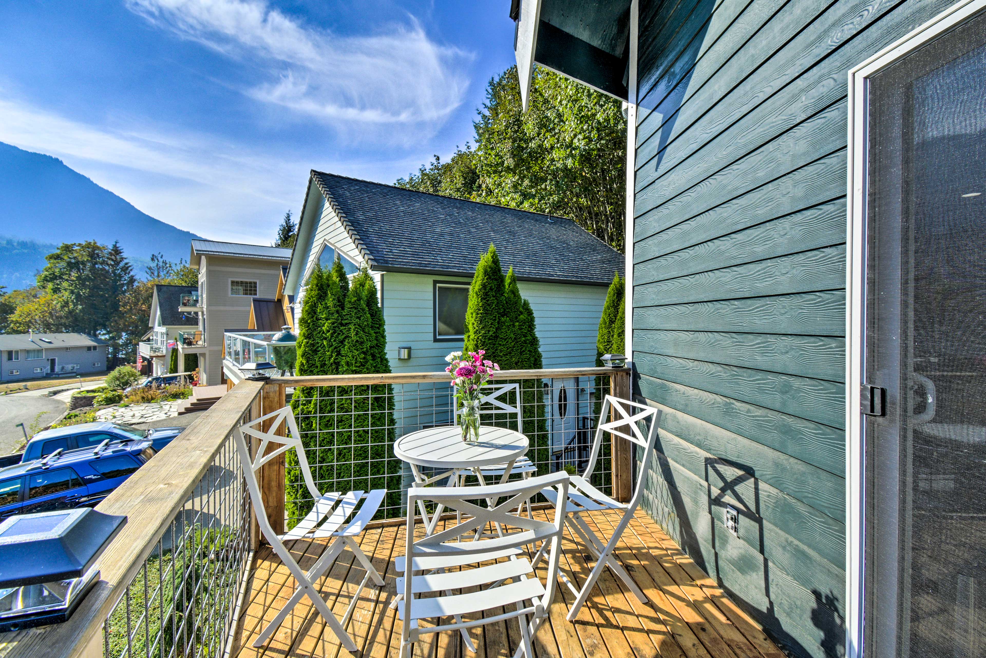 Deck | Dining Area