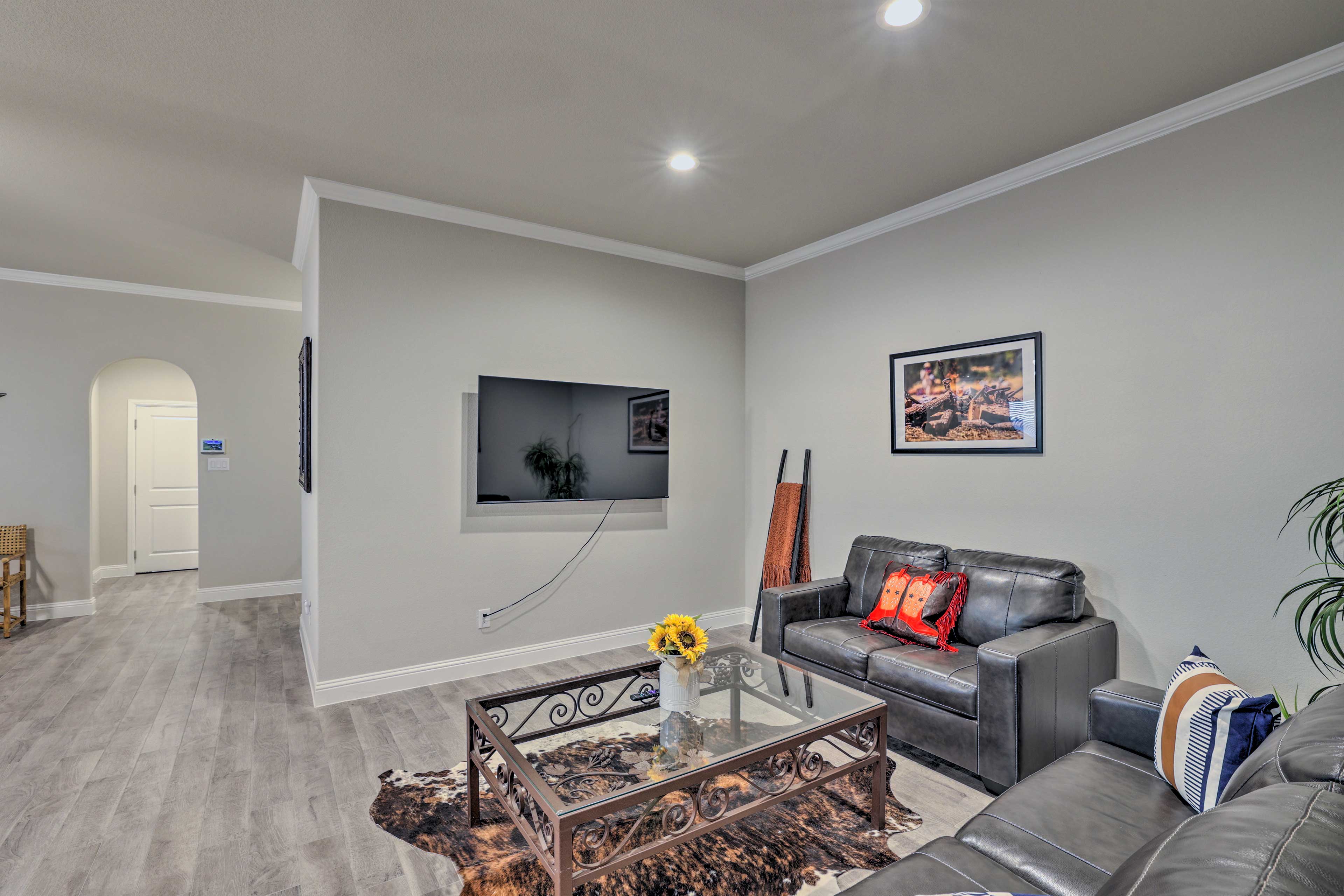 Living Room | Central A/C & Heating | Smart TV